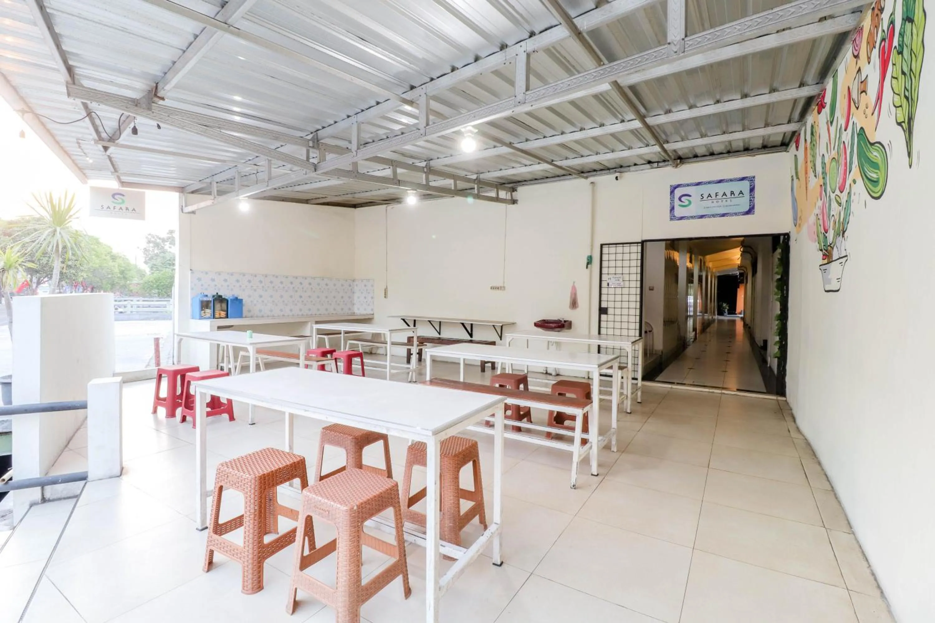 Restaurant/places to eat in Hotel Safara Yogyakarta