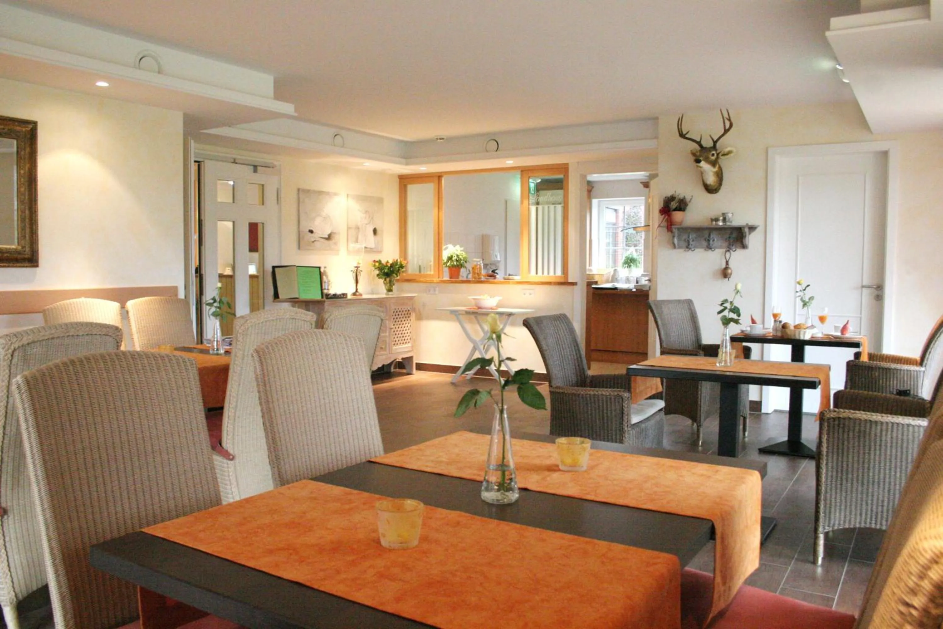 Restaurant/places to eat in Hotel Landhaus Garni