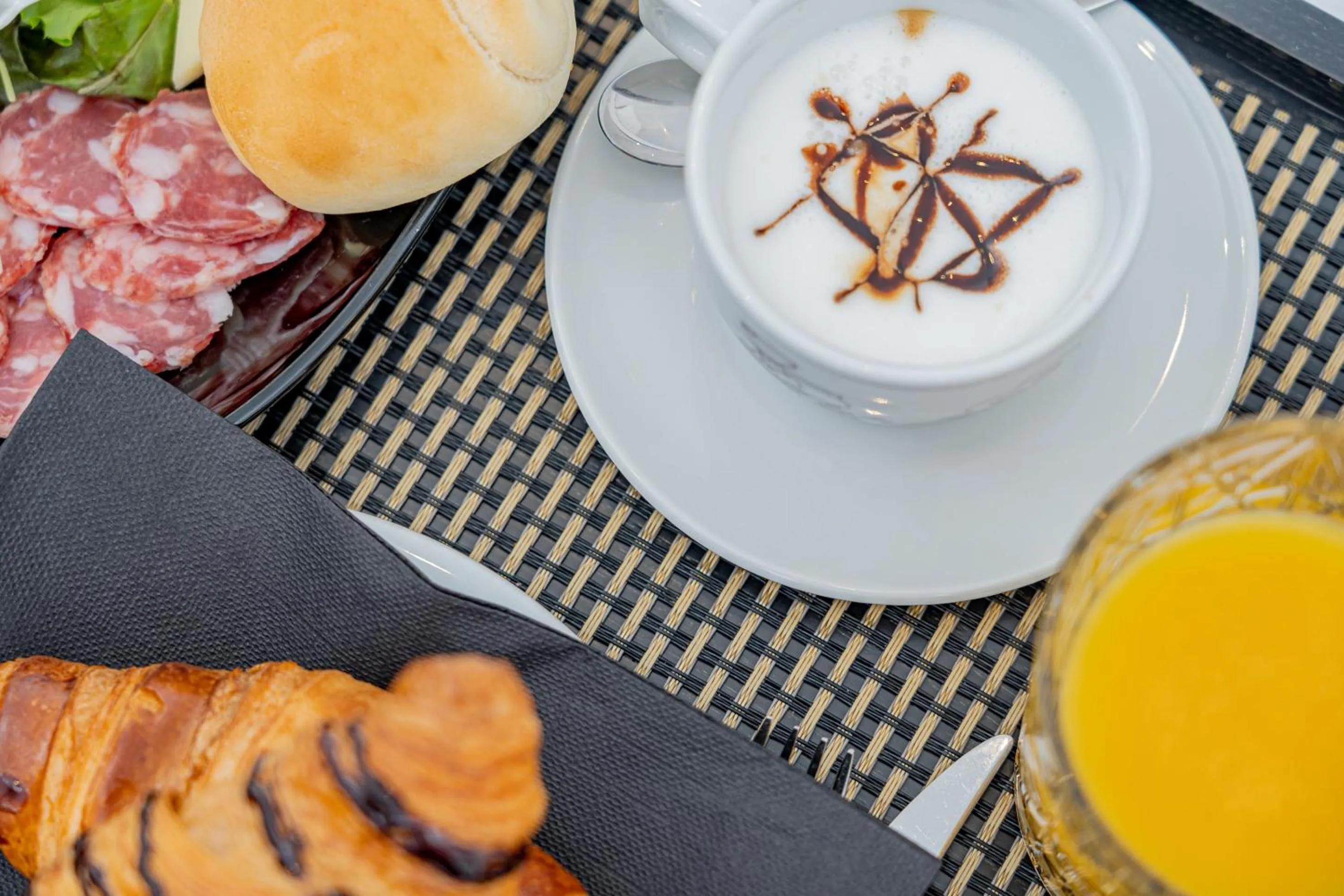 Breakfast in HOTIDAY Olbia Wallure