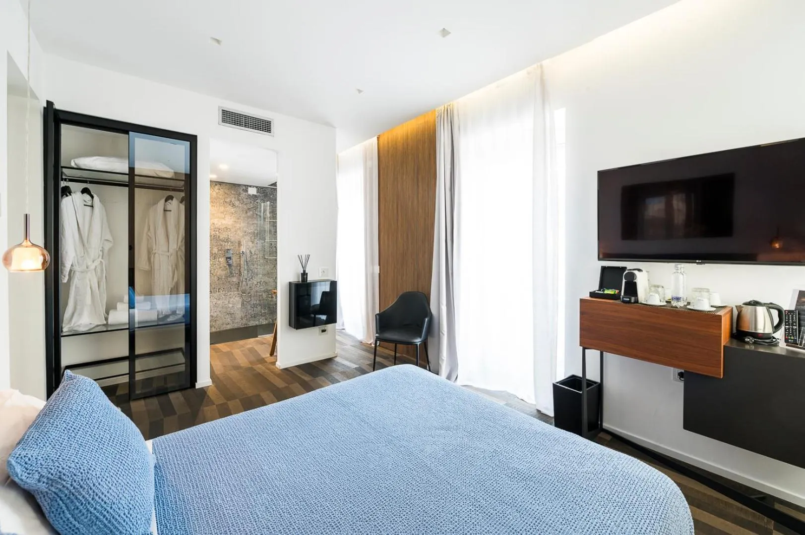 Bedroom, Bed in HOTIDAY Olbia Wallure