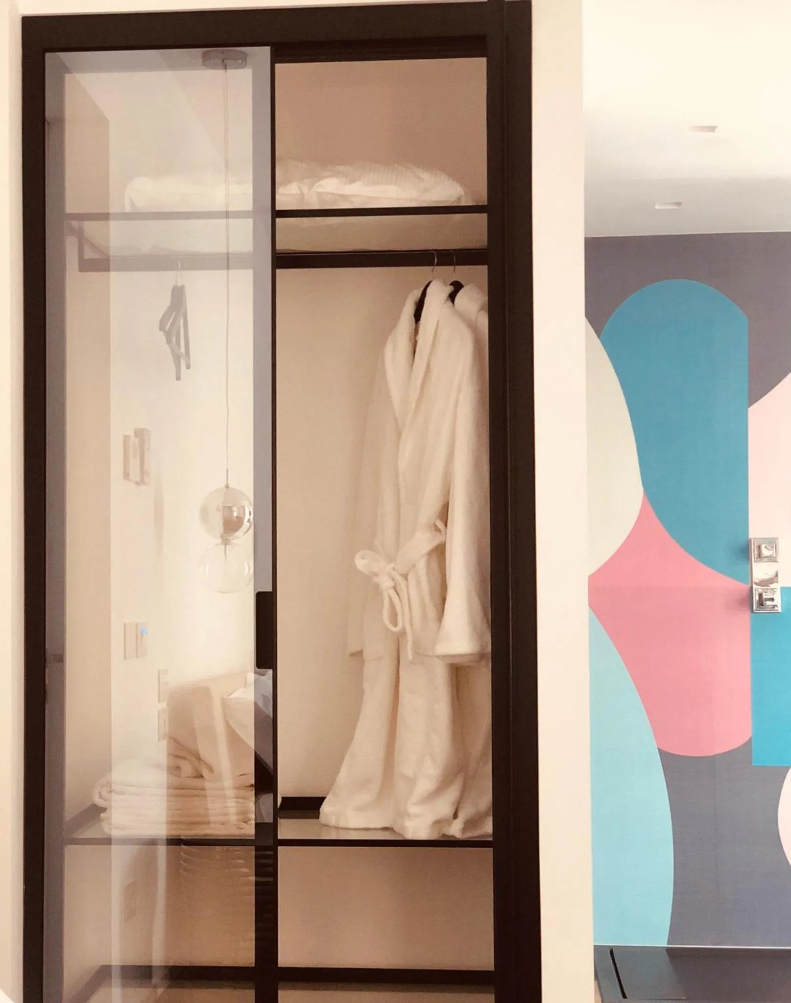 wardrobe in HOTIDAY Olbia Wallure