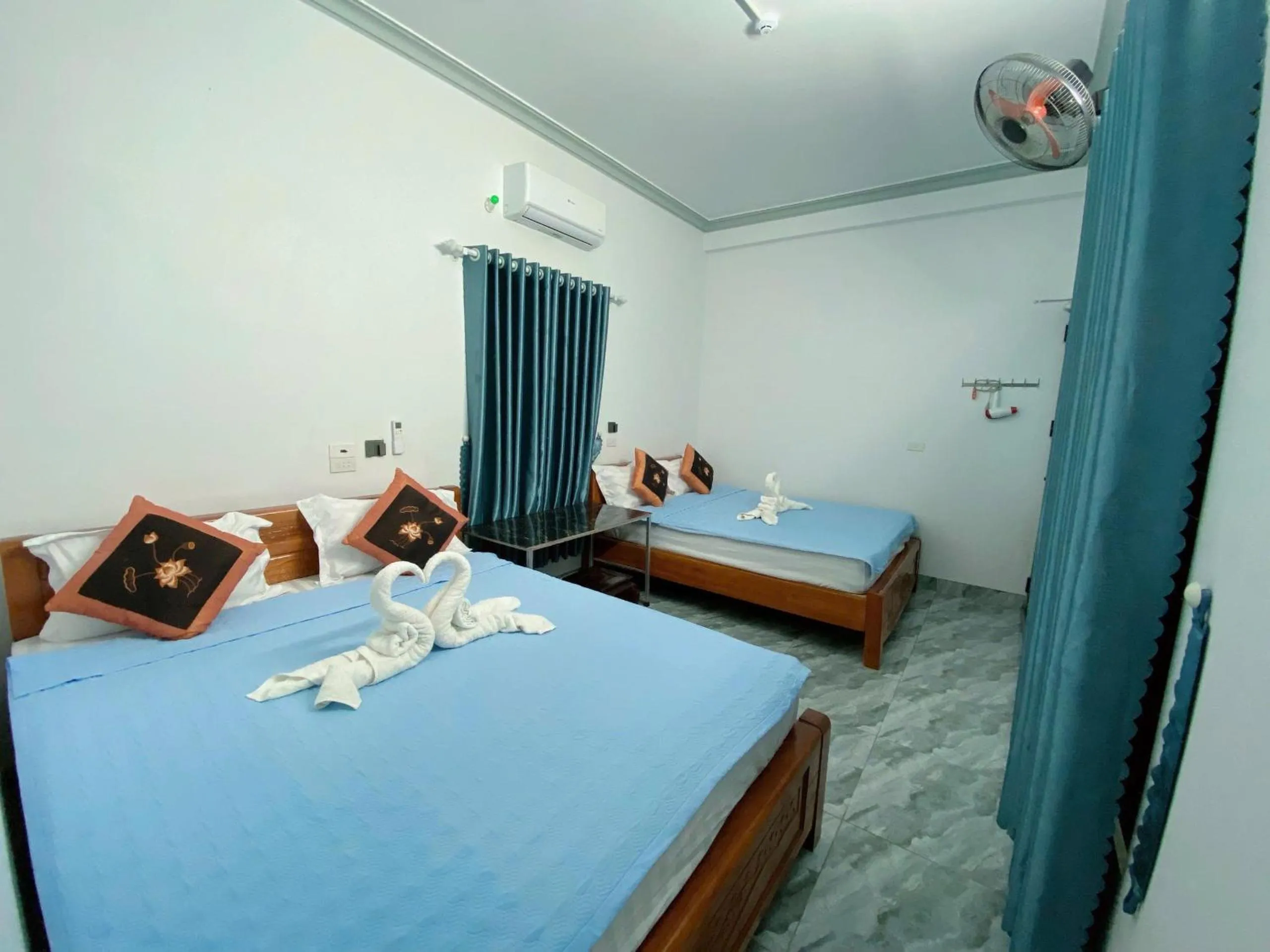 Budget Triple Room in Tam Coc White Swan Homestay
