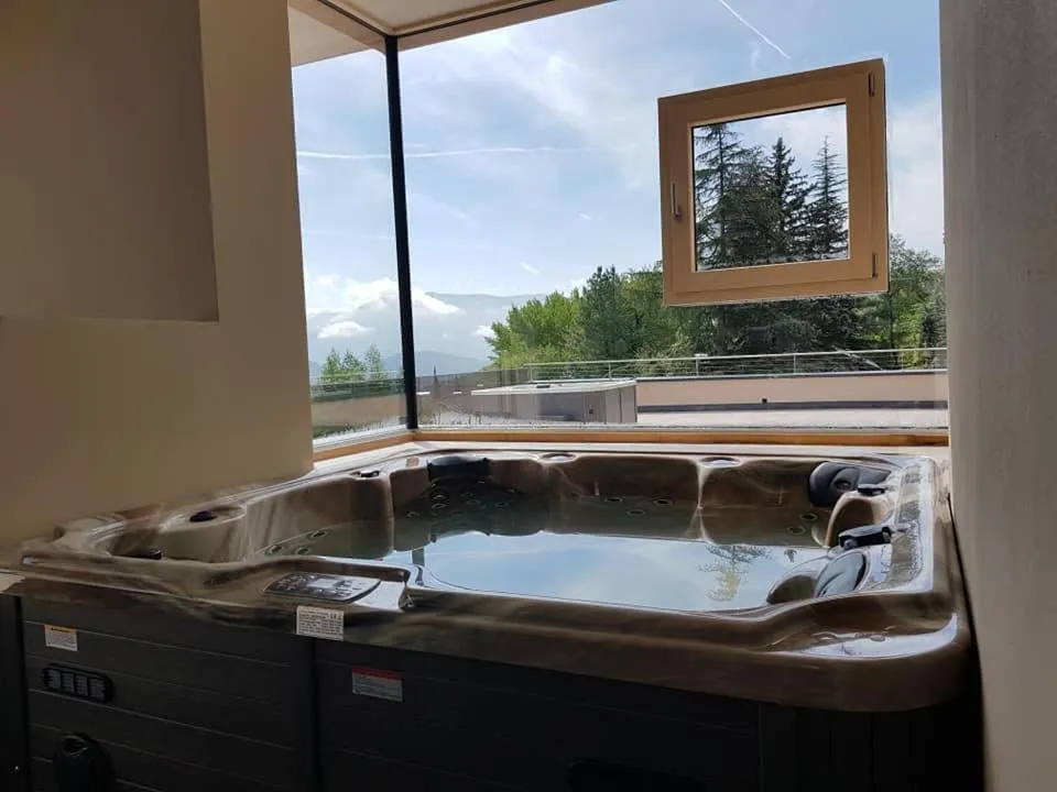 Hot Tub in Aparthotel Malga