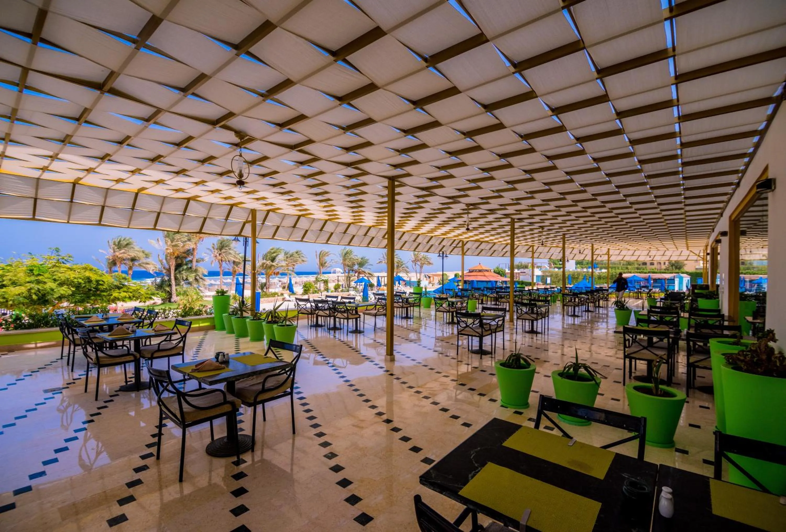Restaurant/places to eat in Concorde Moreen Beach Resort