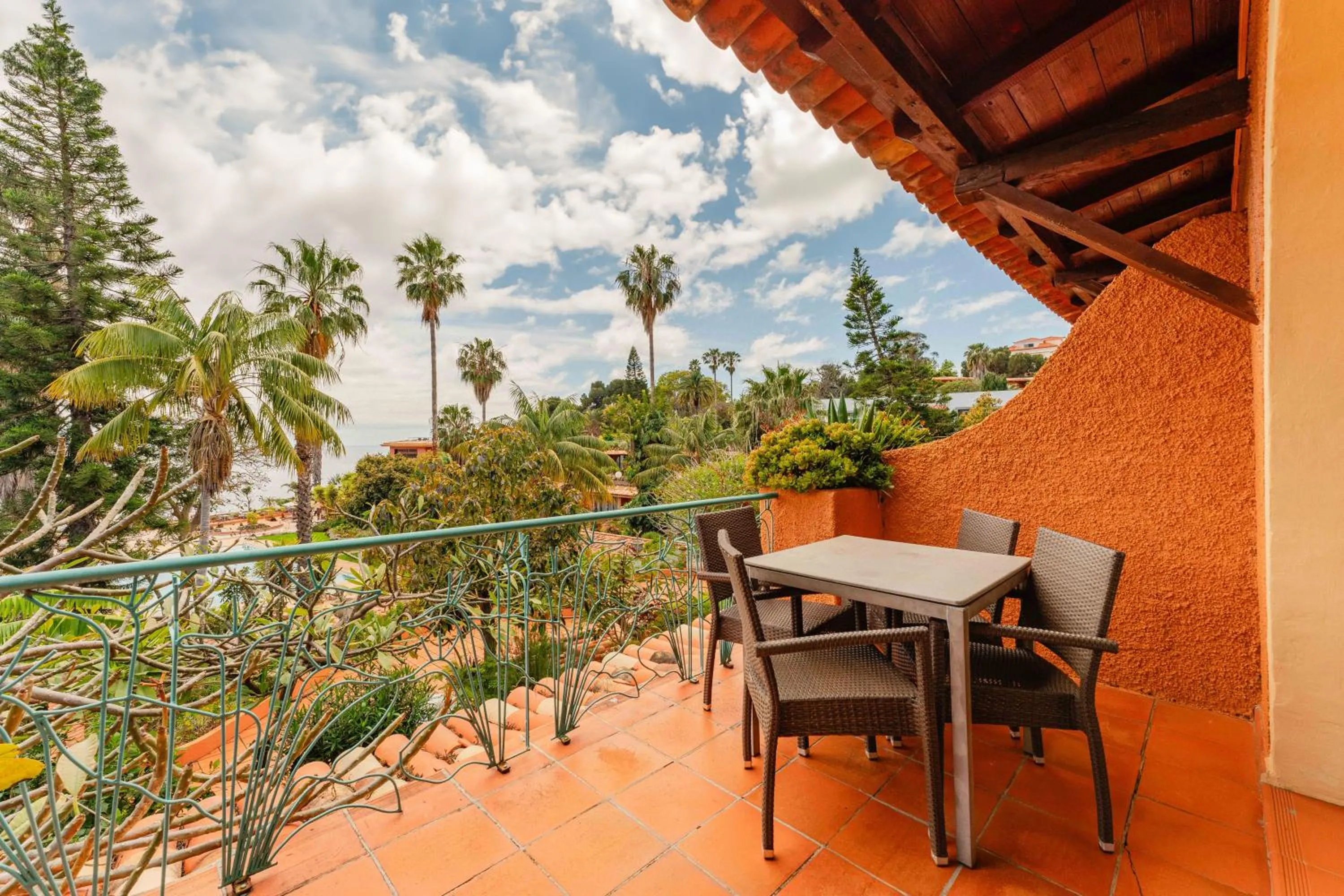 Property building in Quinta Splendida Wellness & Botanical Garden