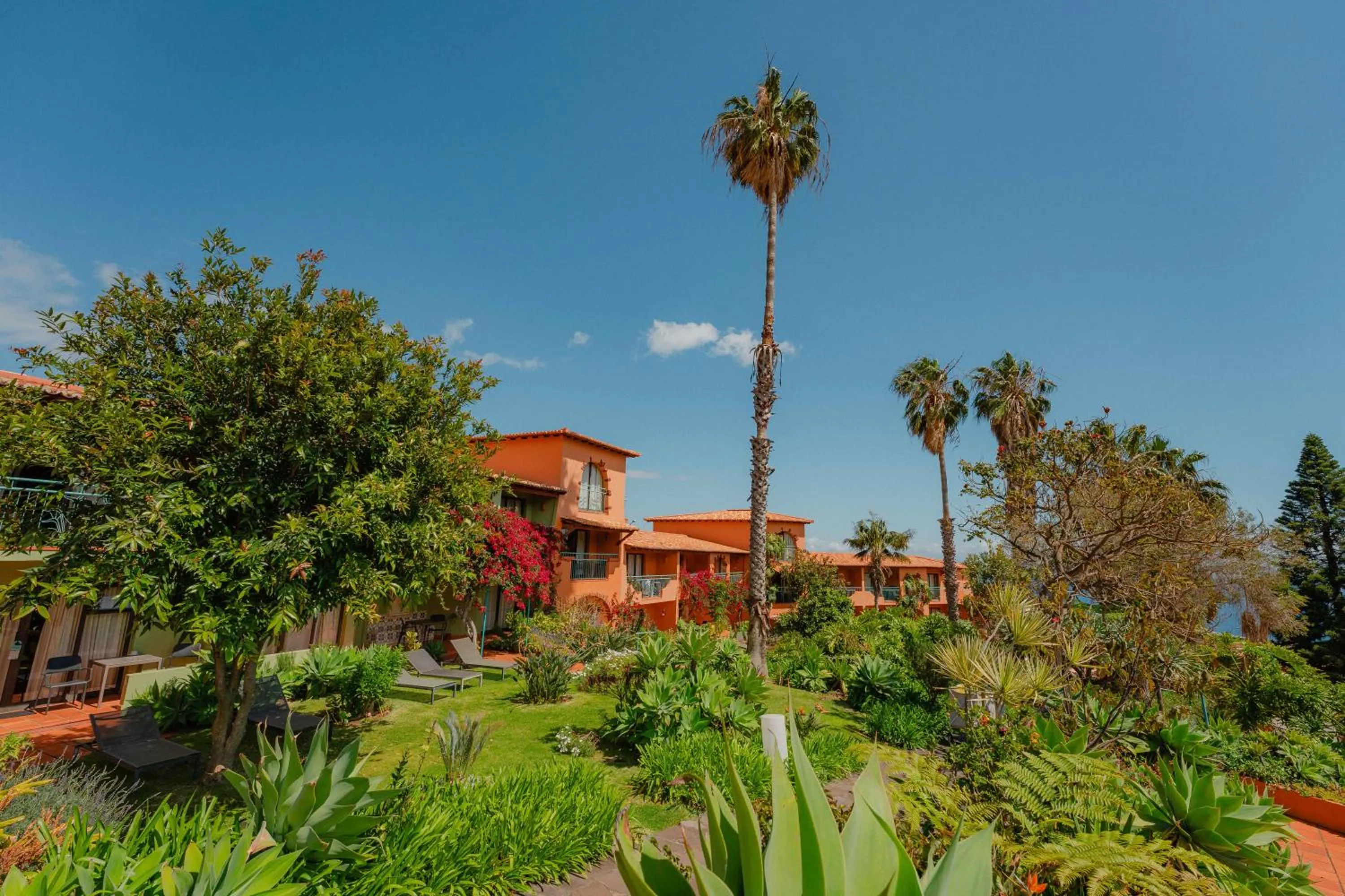 Property building in Quinta Splendida Wellness & Botanical Garden