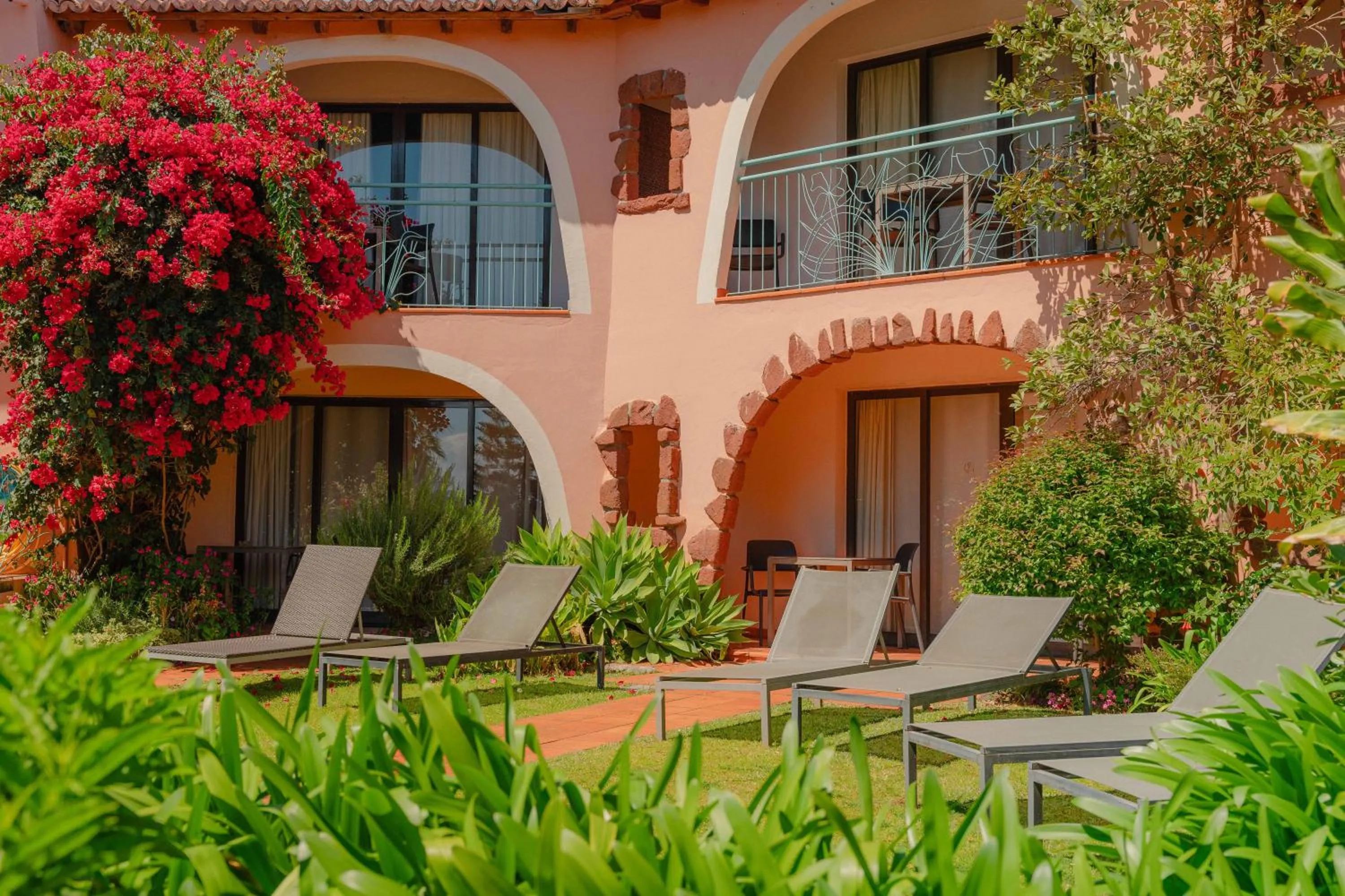 Property building in Quinta Splendida Wellness & Botanical Garden