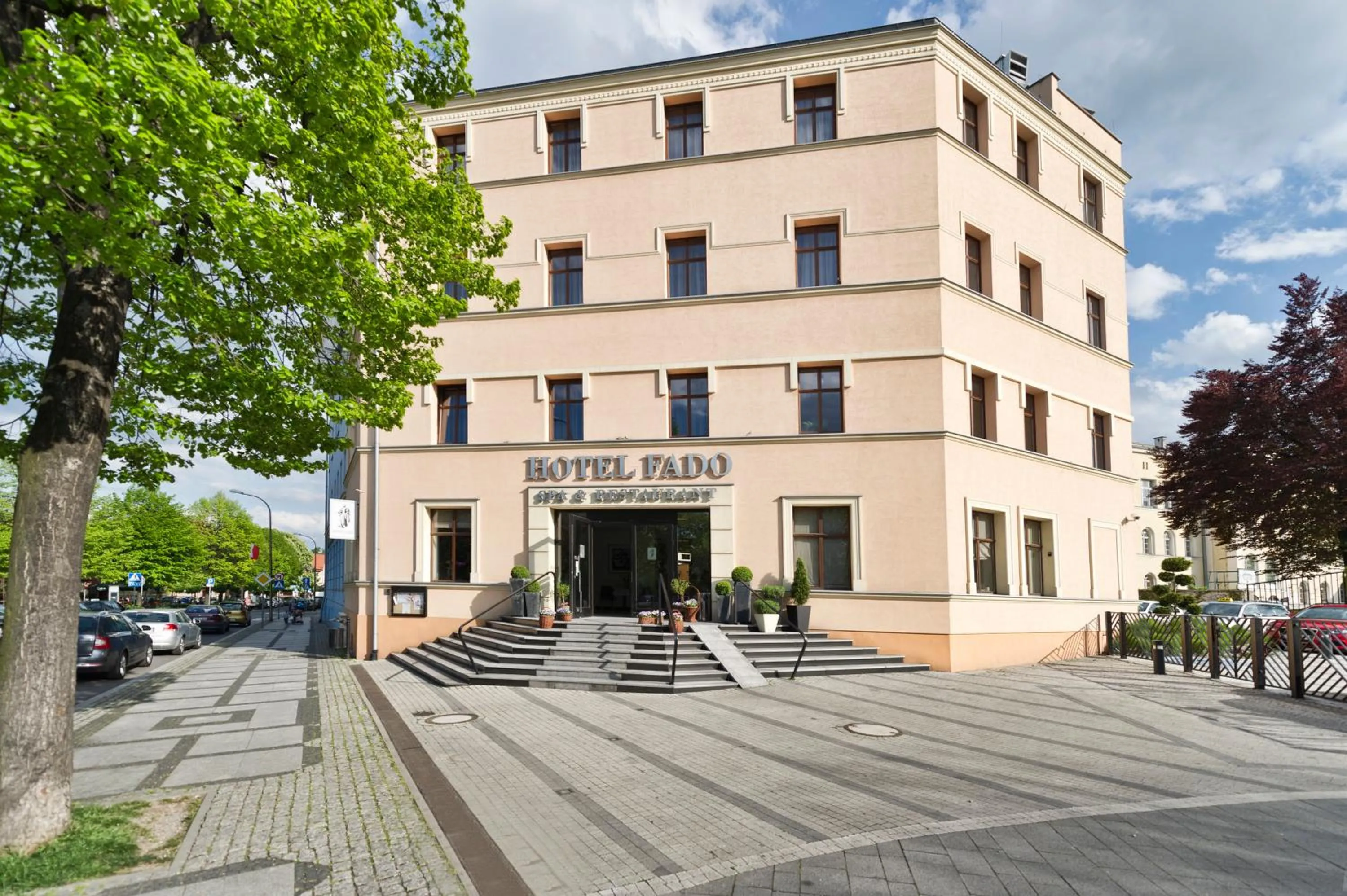 Property building in Hotel Fado Spa & Restaurant