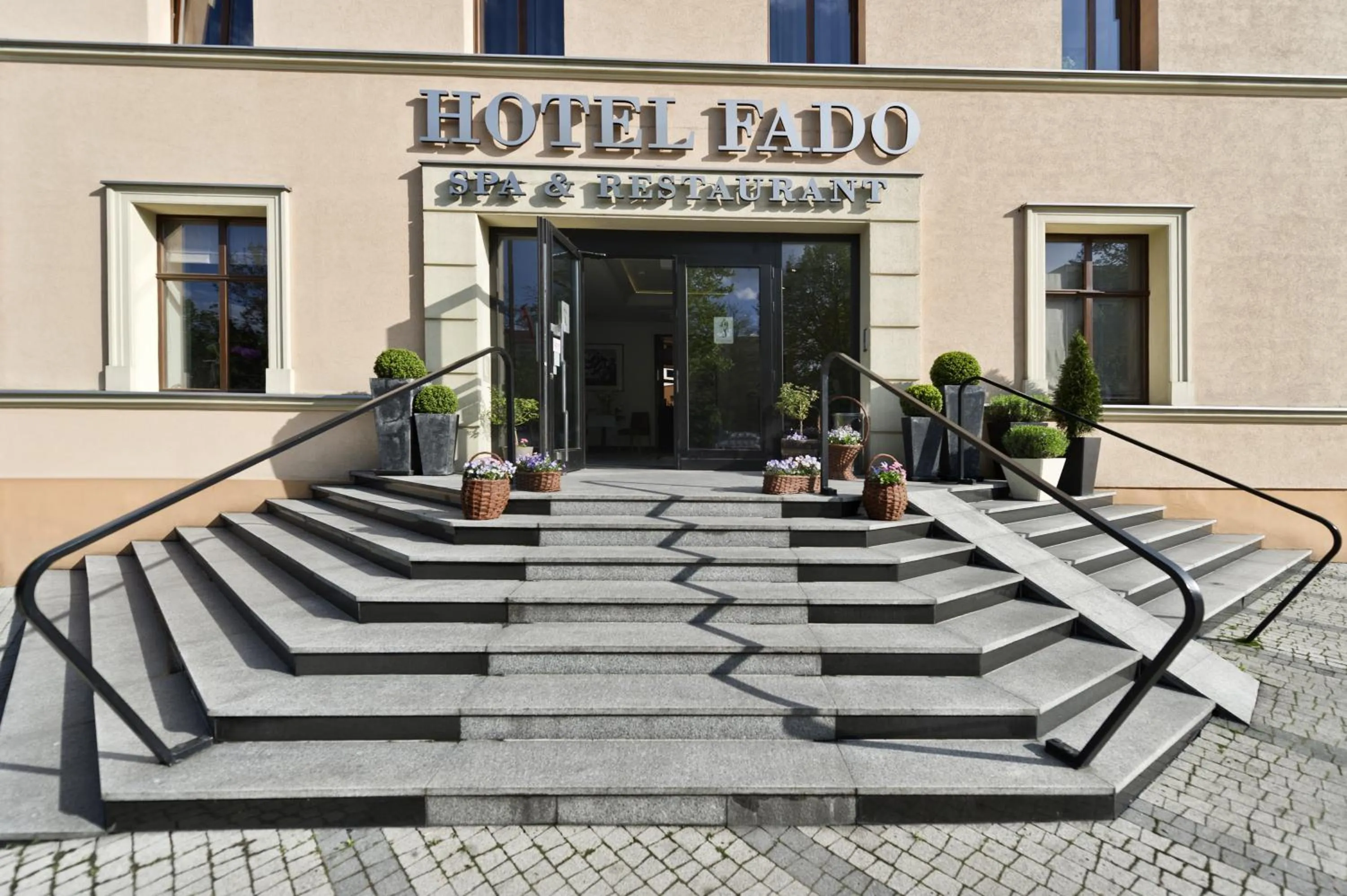 Facade/entrance in Hotel Fado Spa & Restaurant