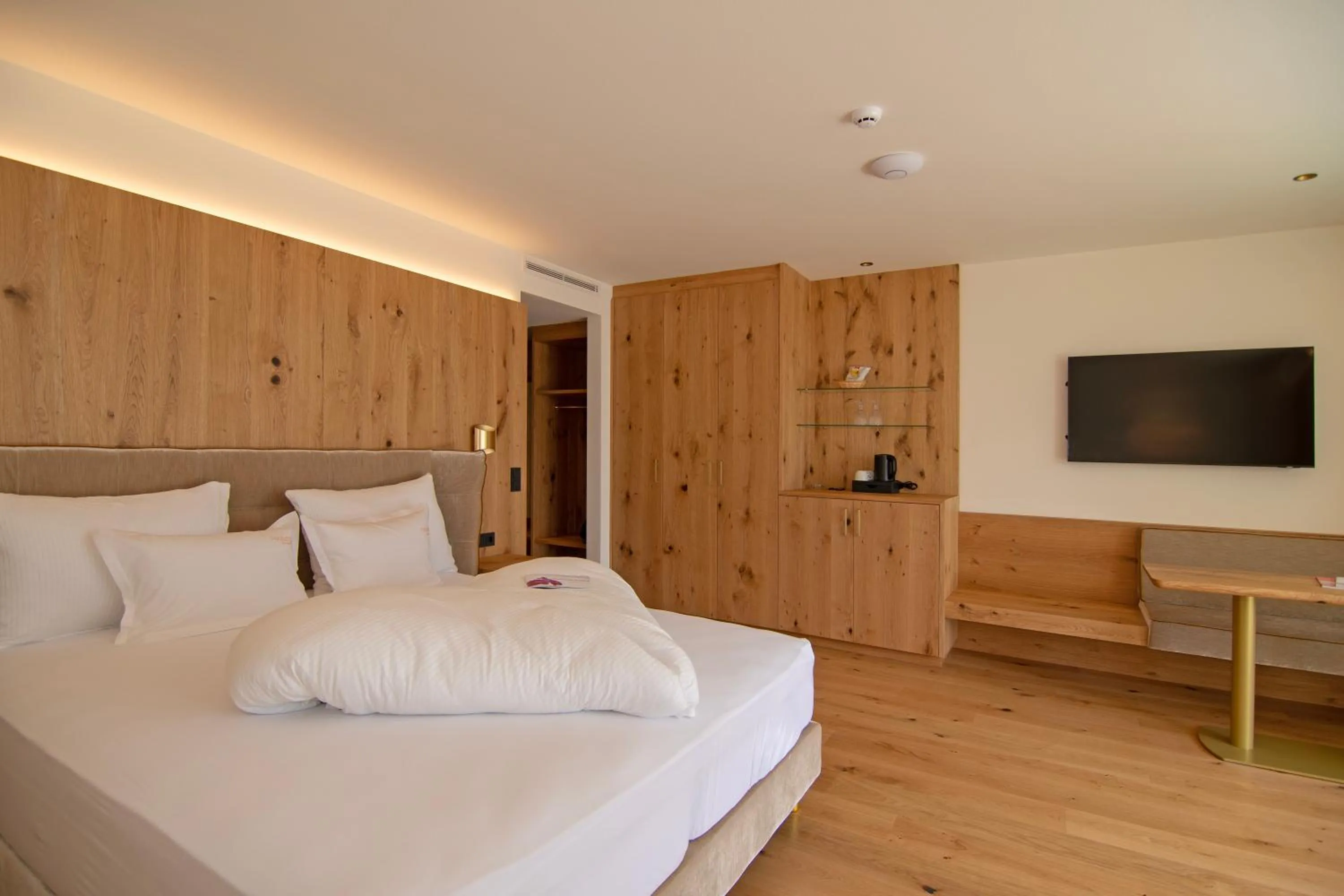 Photo of the whole room, Bed in Hotel Nocturnes