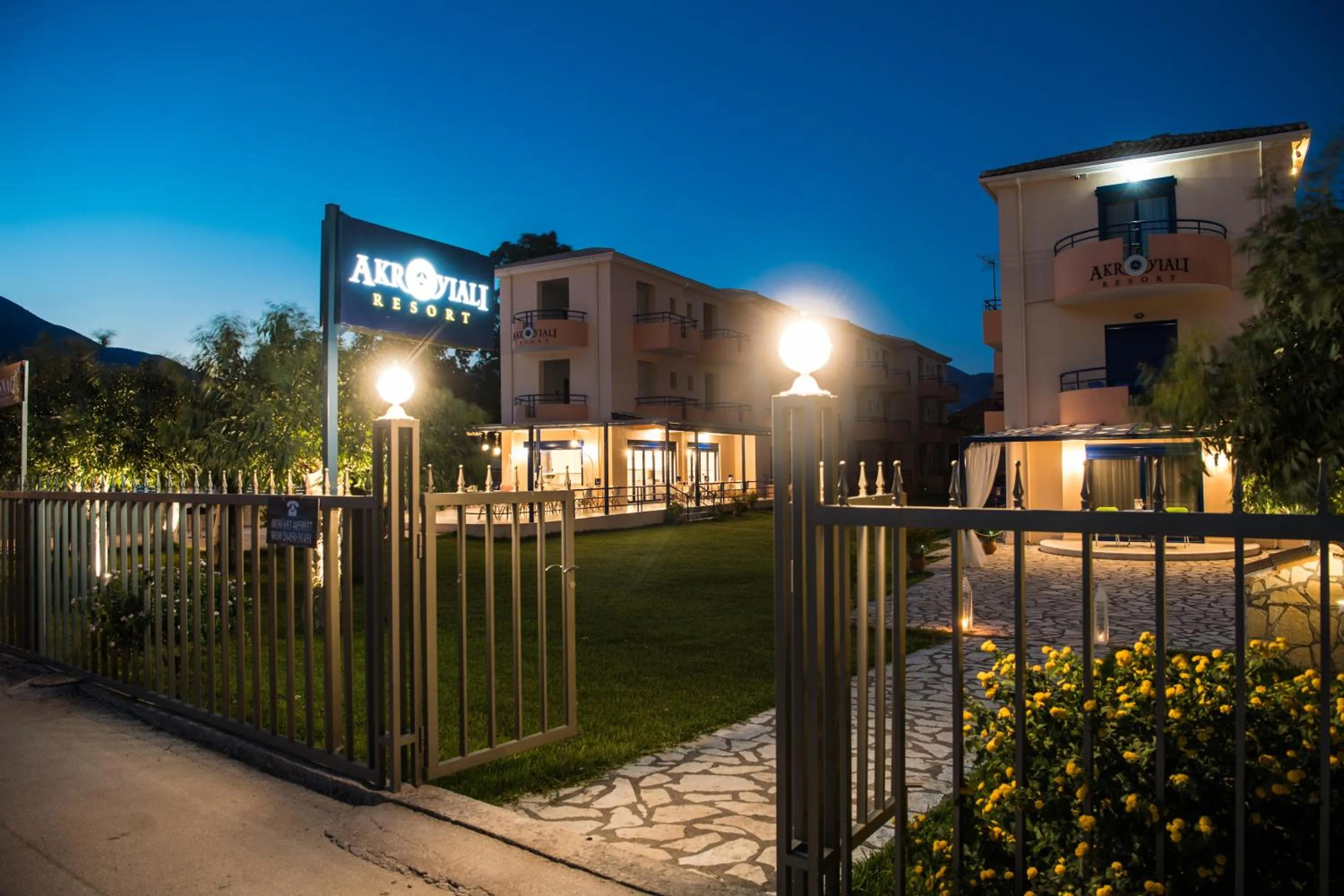 Facade/entrance in Akroyiali Resort