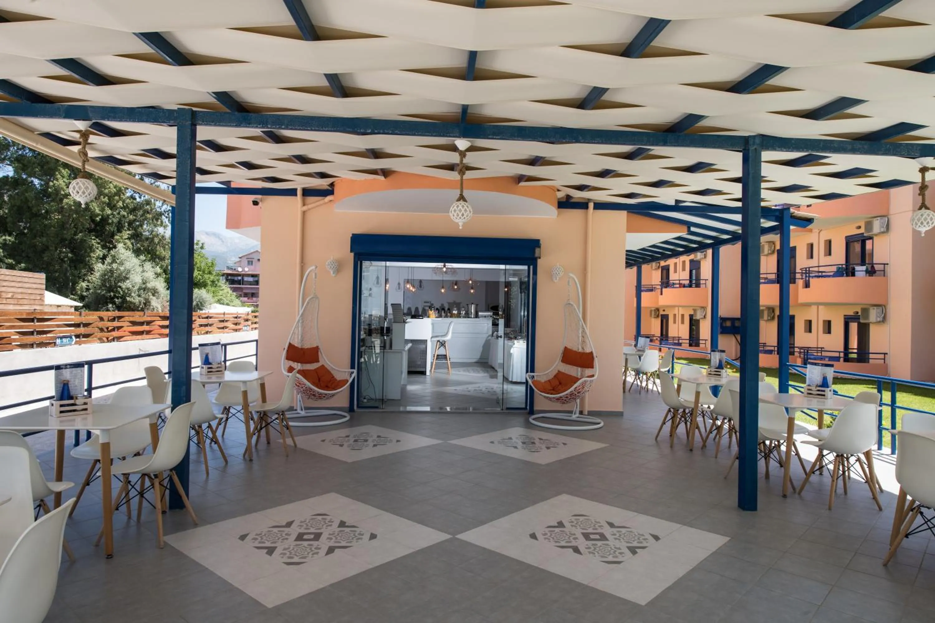 Facade/entrance in Akroyiali Resort