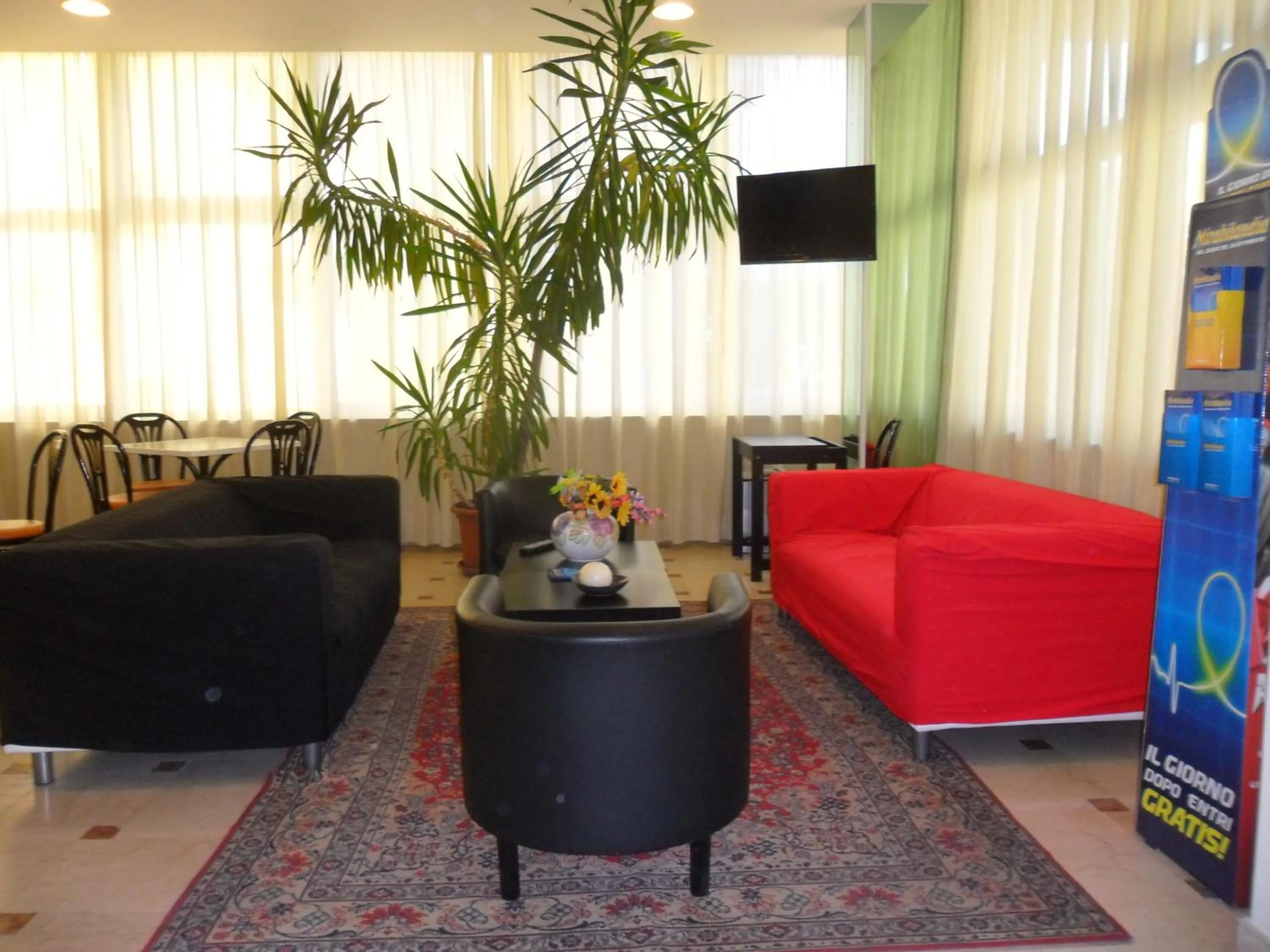 Seating area in Hotel Madrid