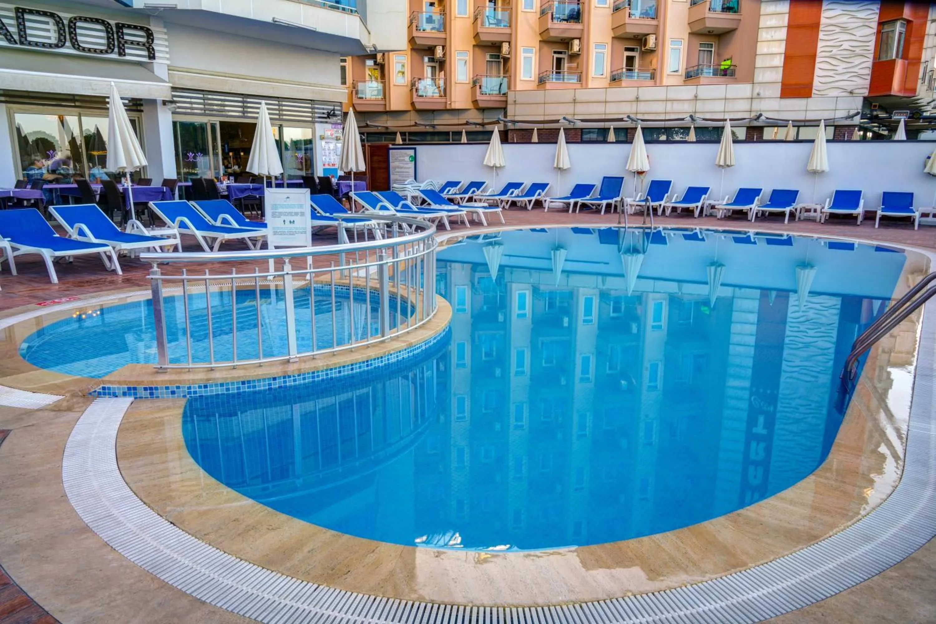Pool view in Parador Beach Hotel All Inclusive