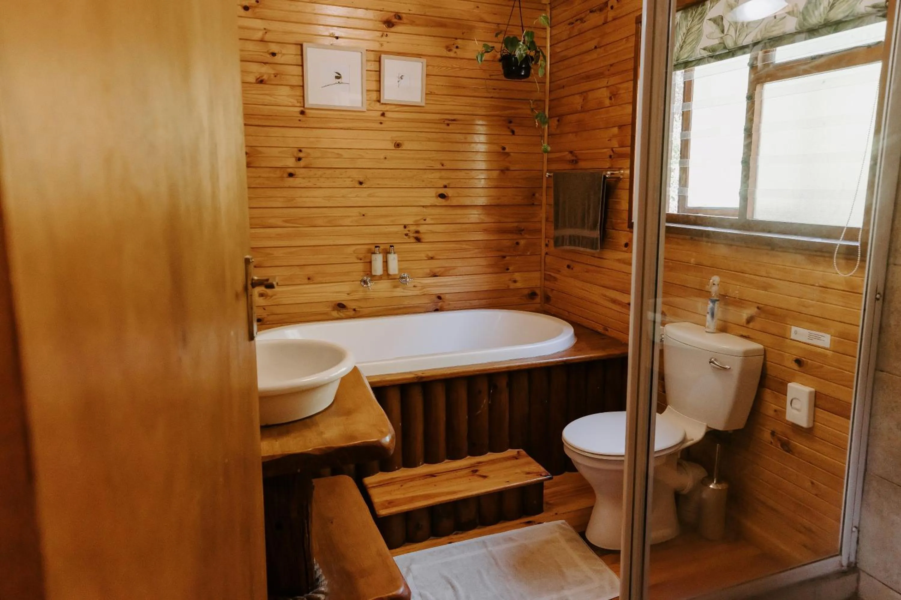 Shower in Thunzi Bush Lodge
