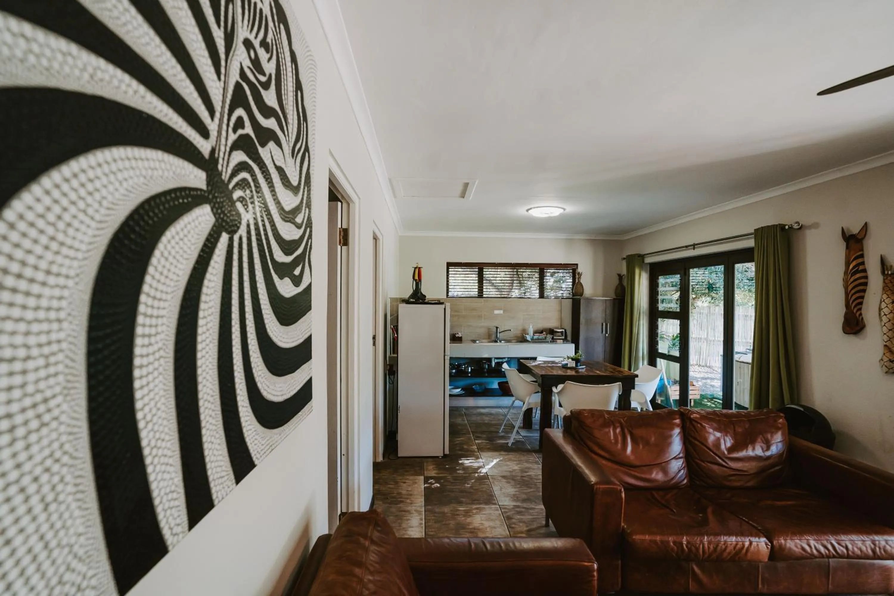 Kitchen or kitchenette in Thunzi Bush Lodge