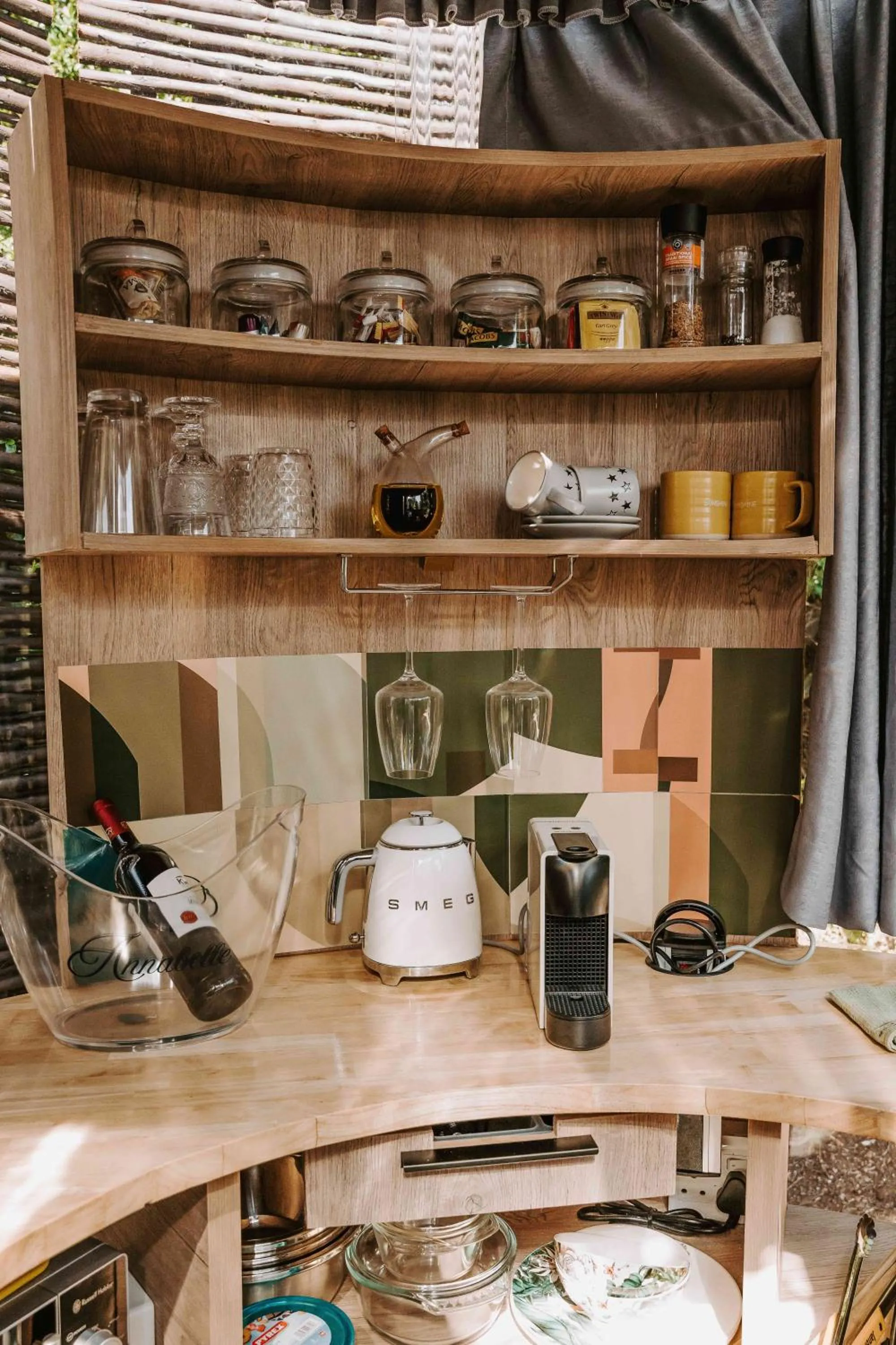 Coffee/tea facilities in Thunzi Bush Lodge