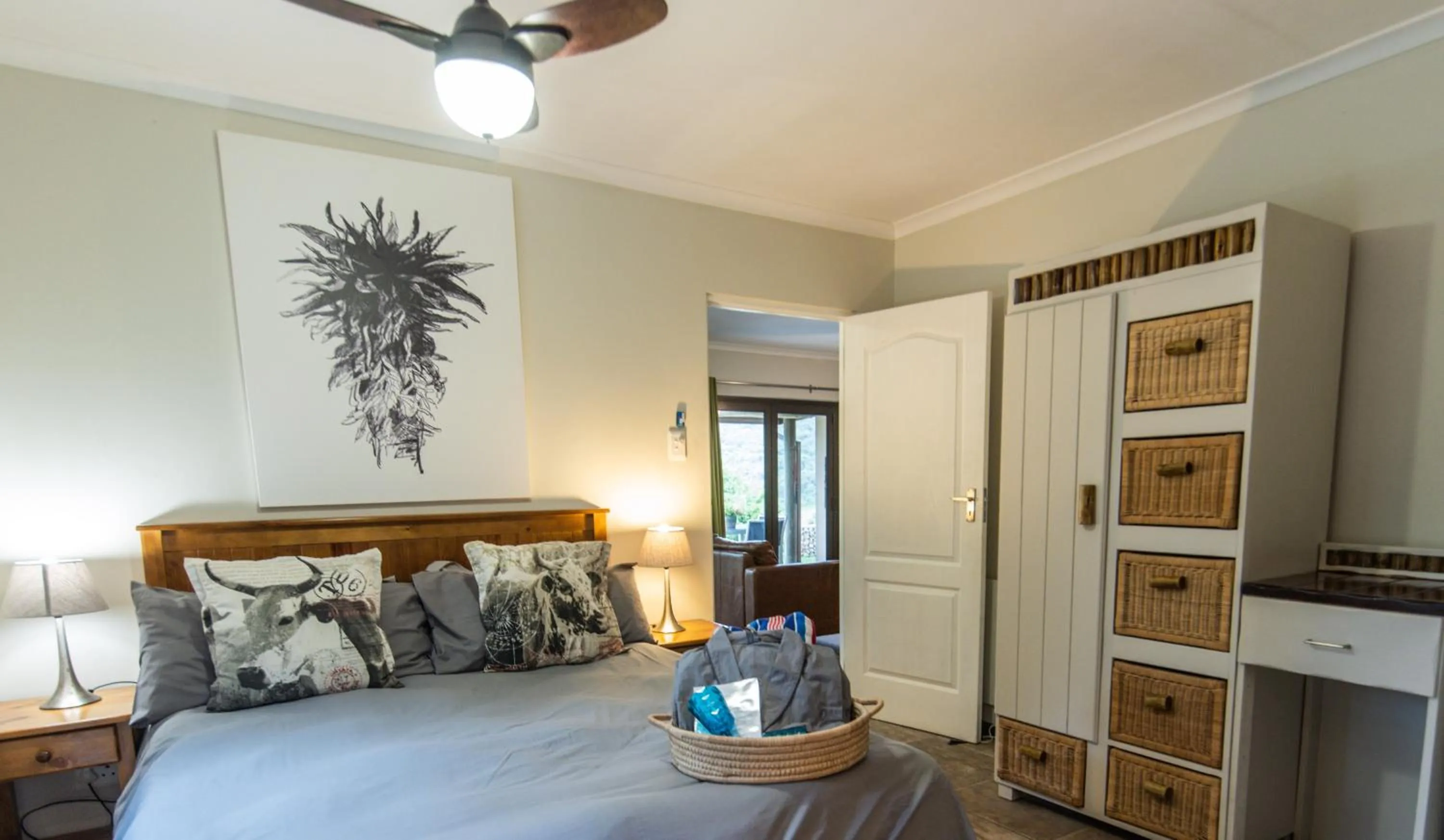 Bed in Thunzi Bush Lodge