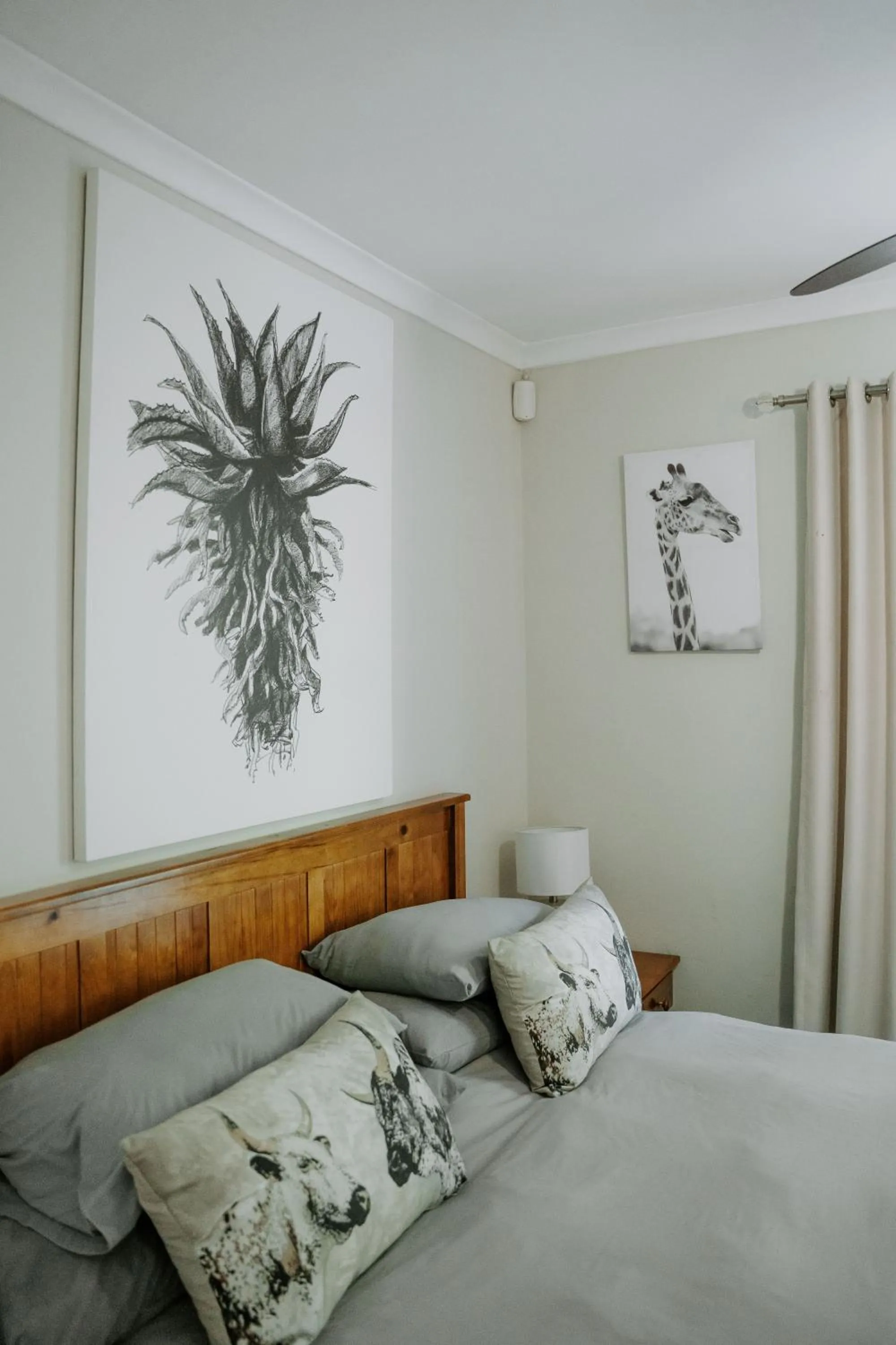 Bed in Thunzi Bush Lodge