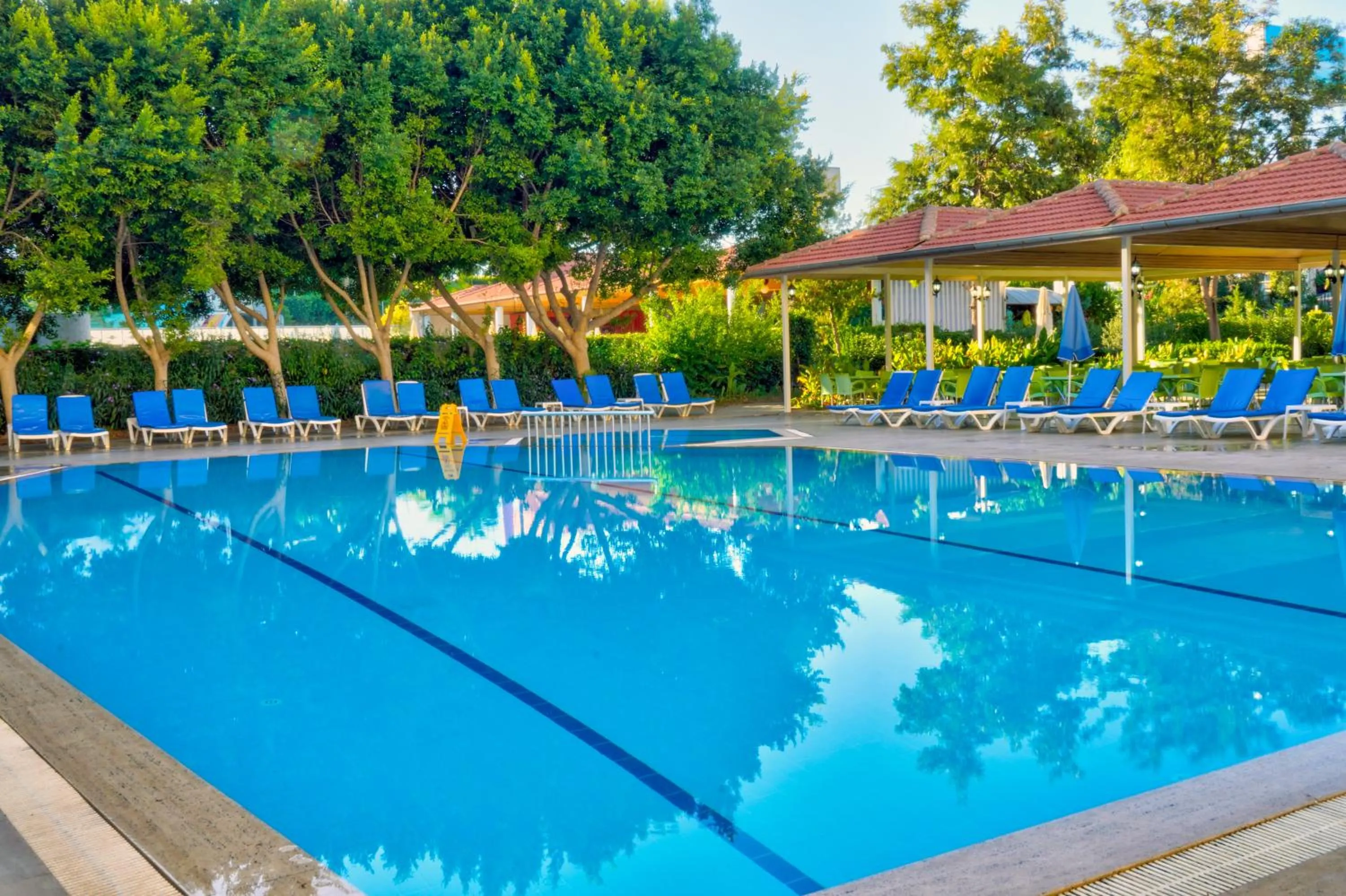 Swimming pool in Blue Fish Hotel All Inclusive