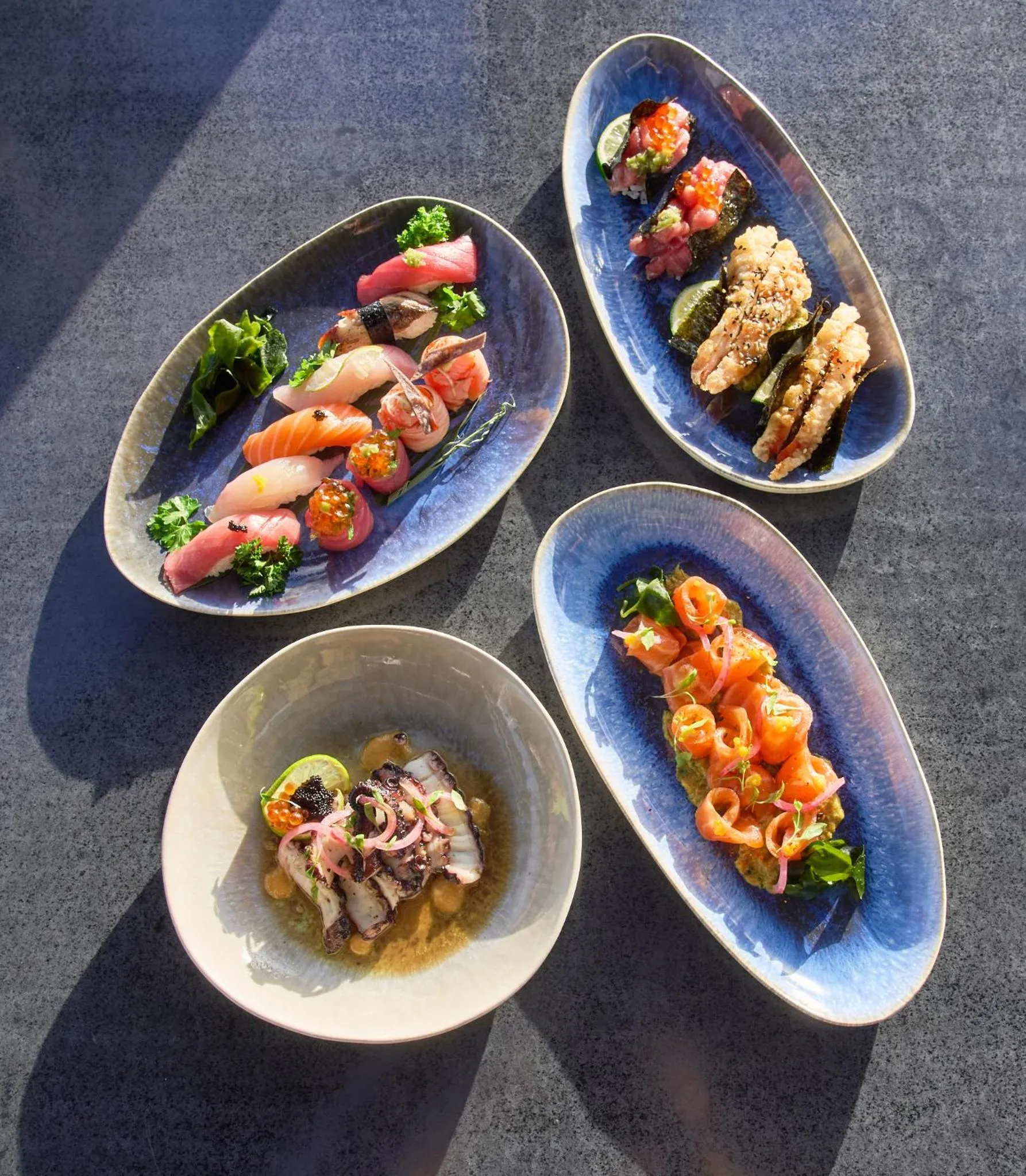 Restaurant/places to eat in Farol Hotel