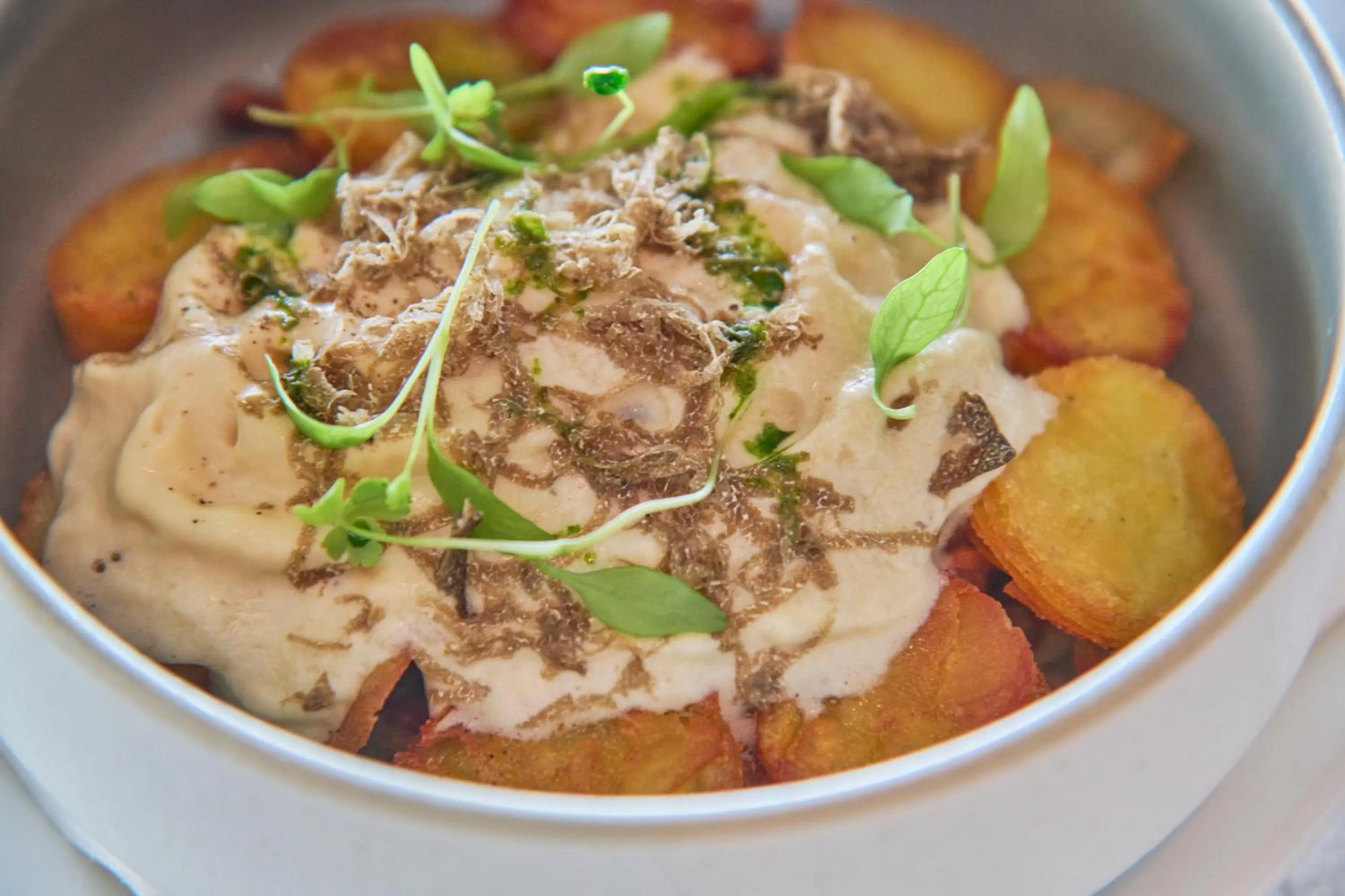 Restaurant/places to eat in Farol Hotel