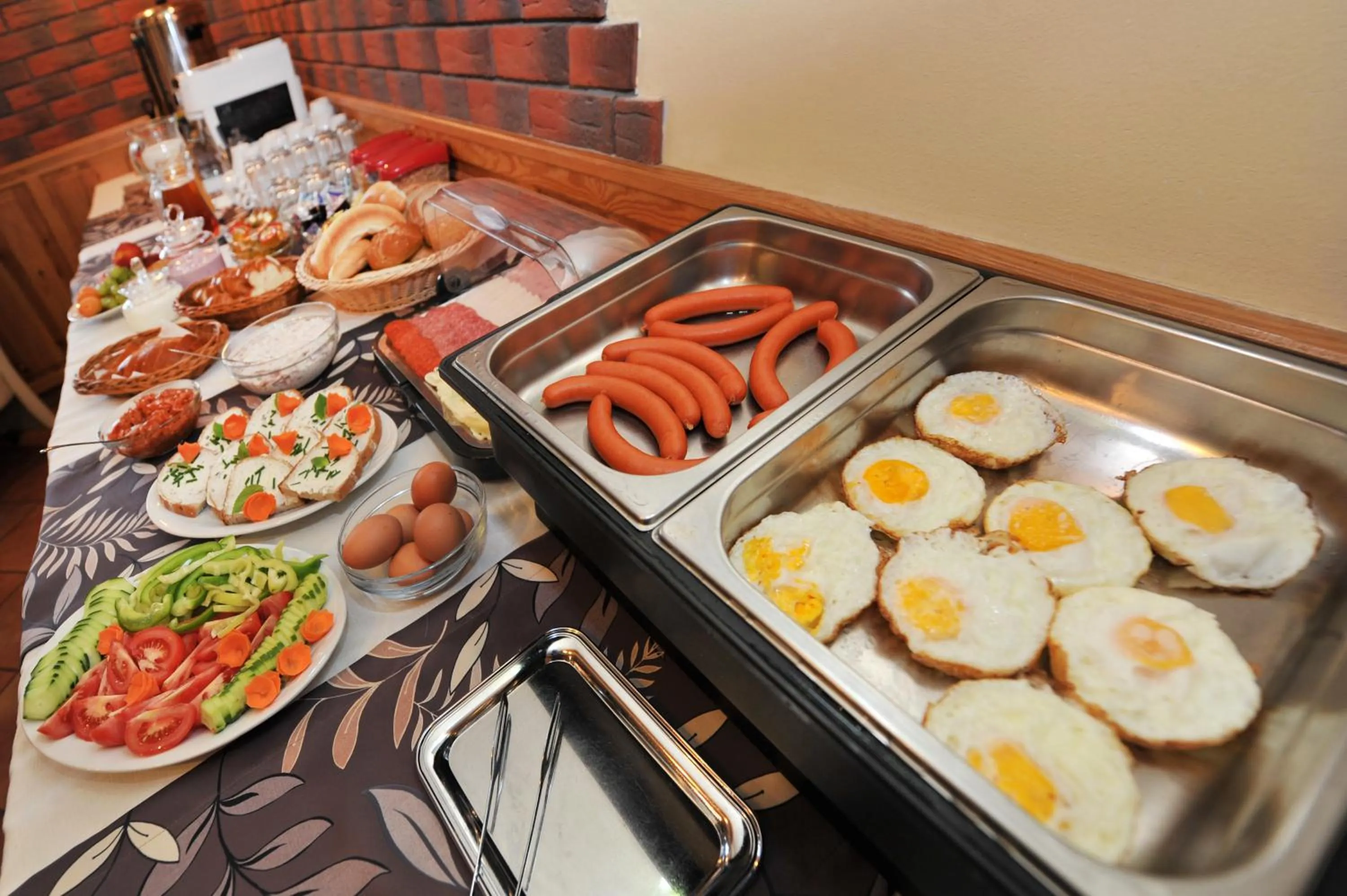 Buffet breakfast in APLEND Vila Júlia