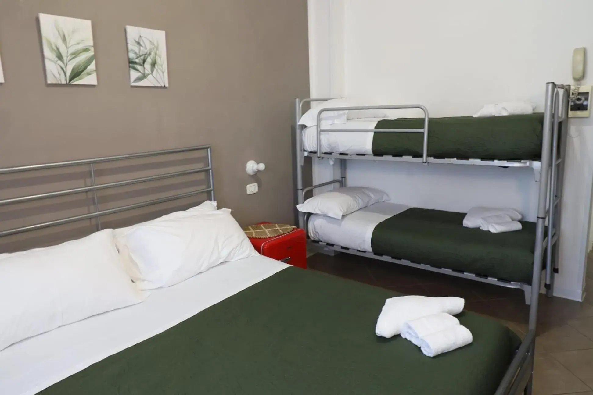 Quadruple Room in Fasthotel Quadruple Room in Fasthotel