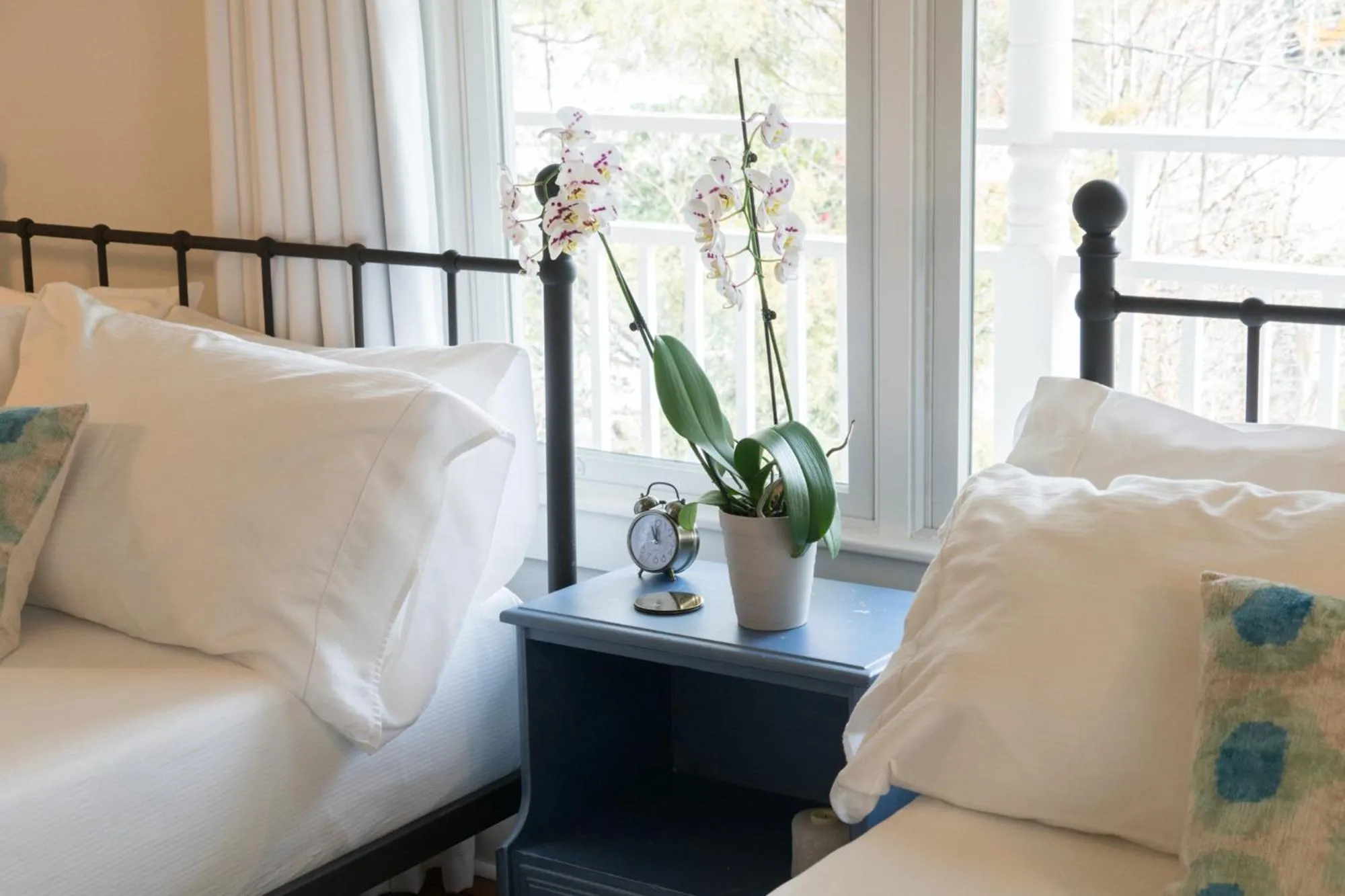Decorative detail, Bed in Abita Springs Hotel