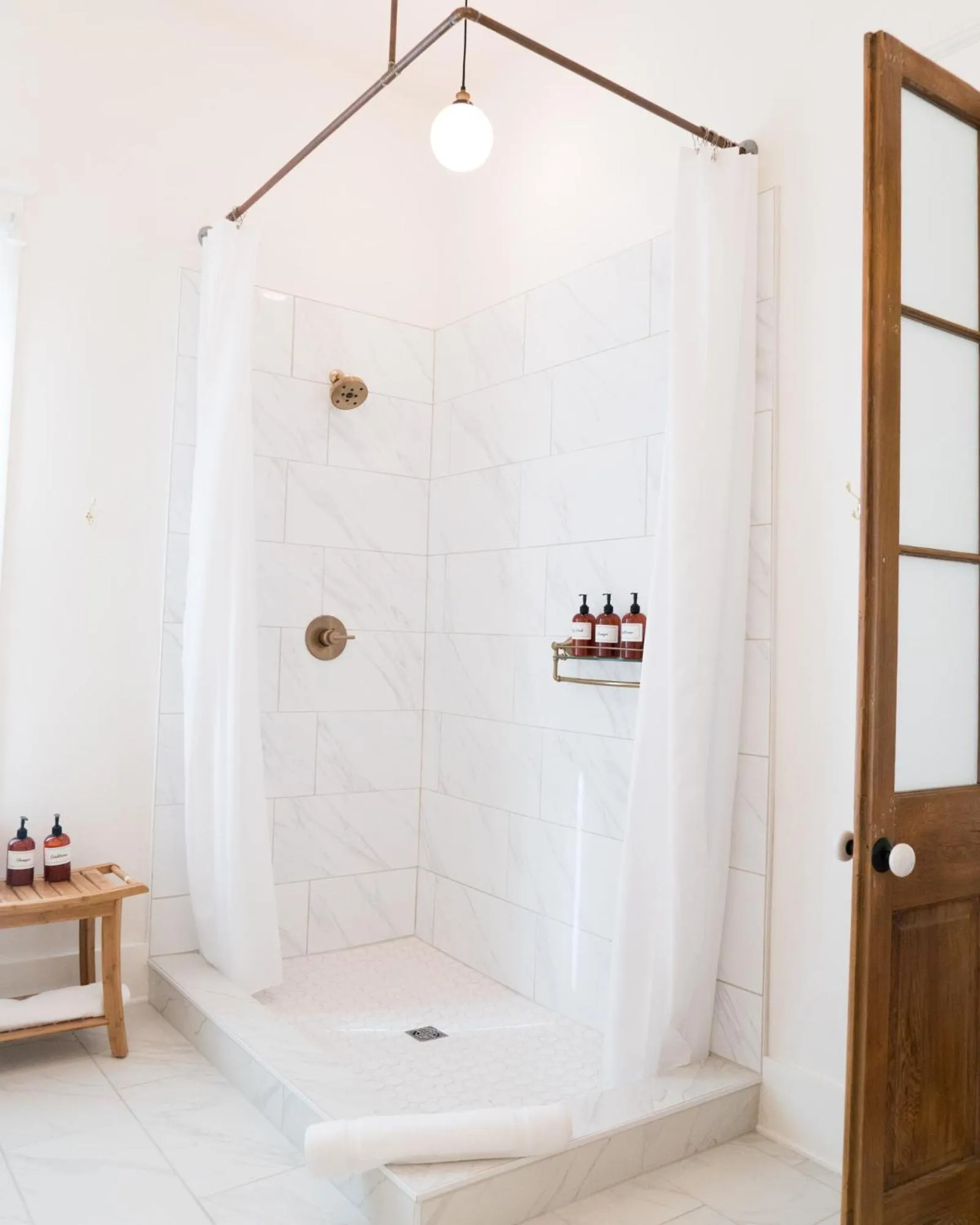 Shower in Abita Springs Hotel