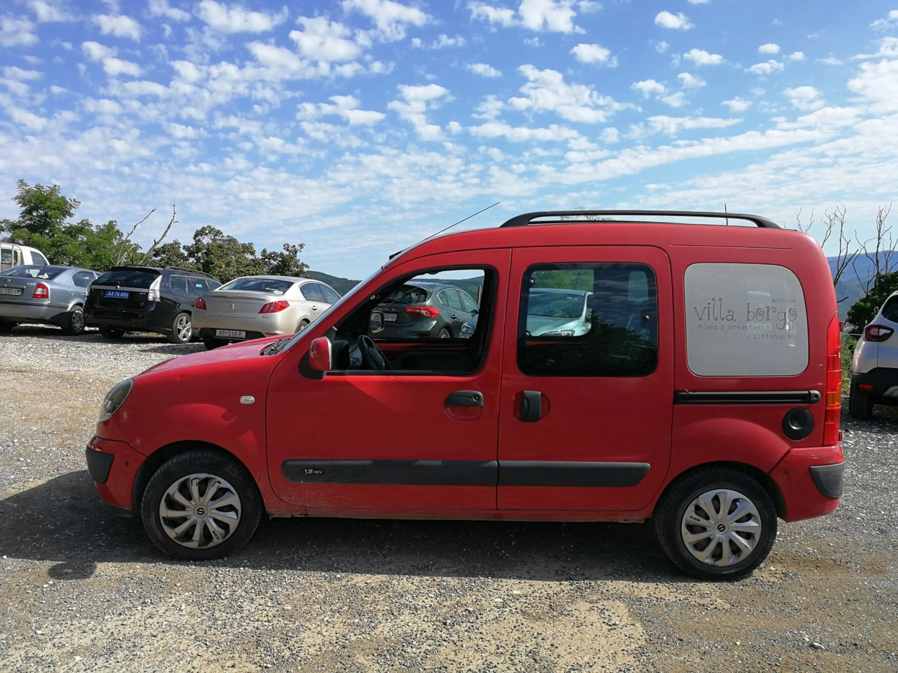 Parking in Villa Borgo B&B