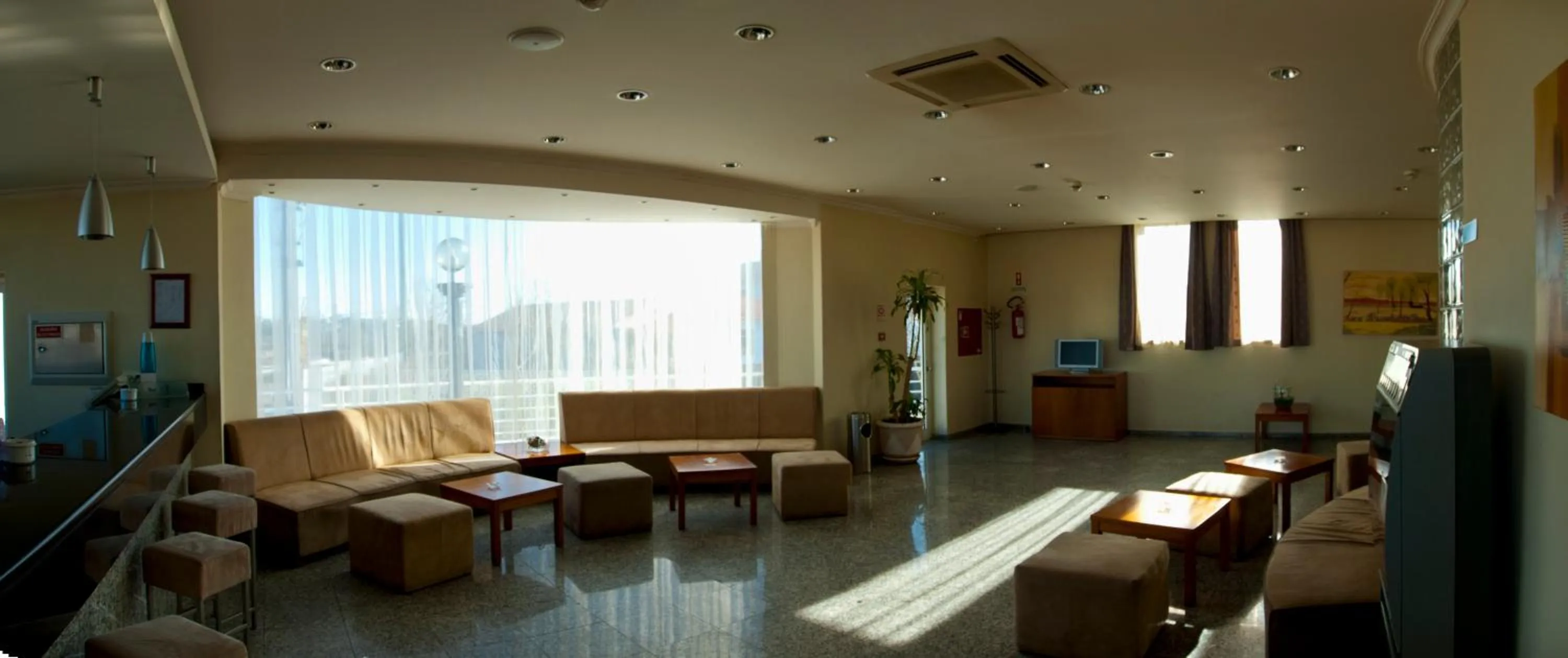 Restaurant/places to eat in Hotel Pombeira