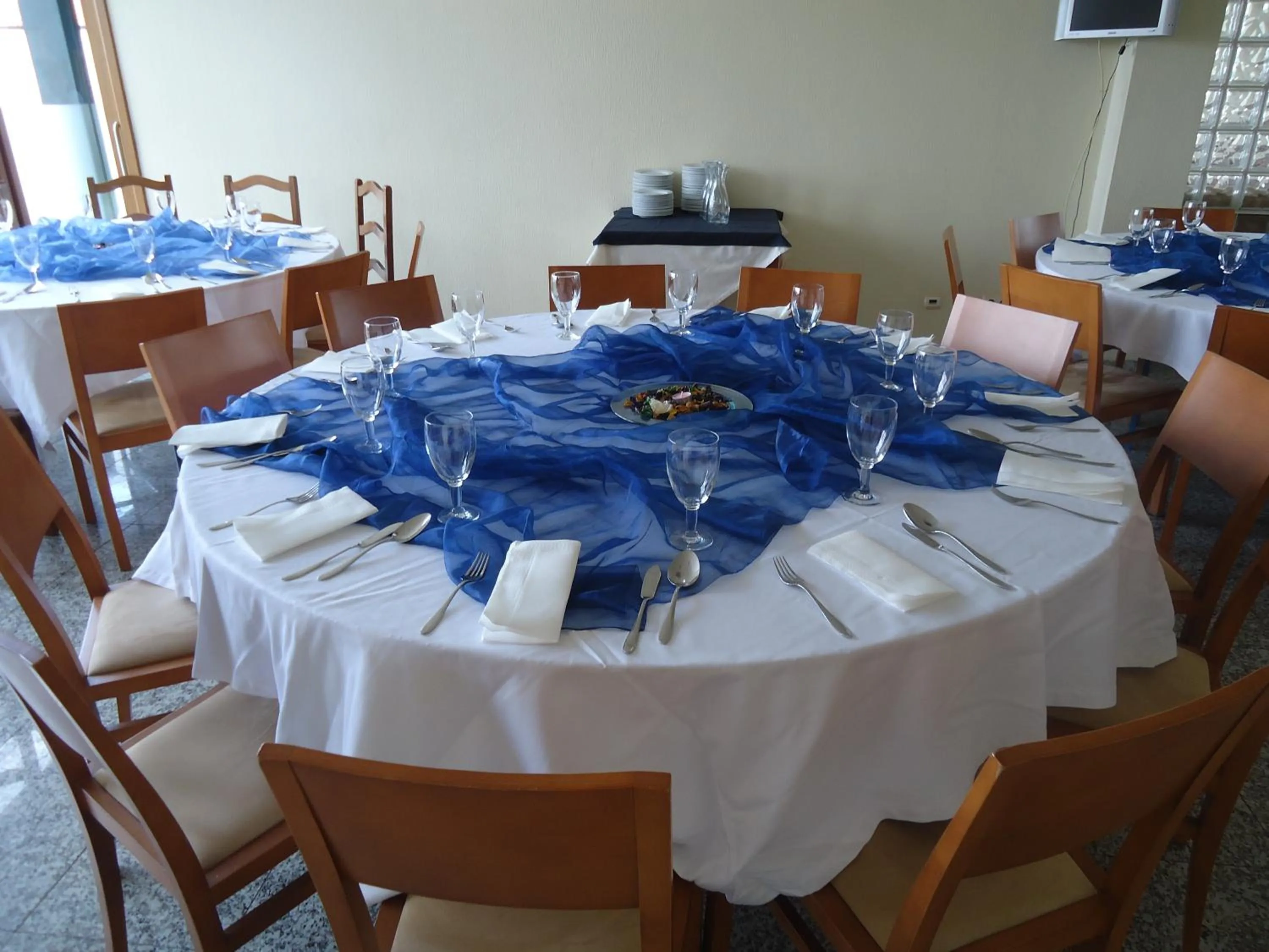 Restaurant/places to eat in Hotel Pombeira