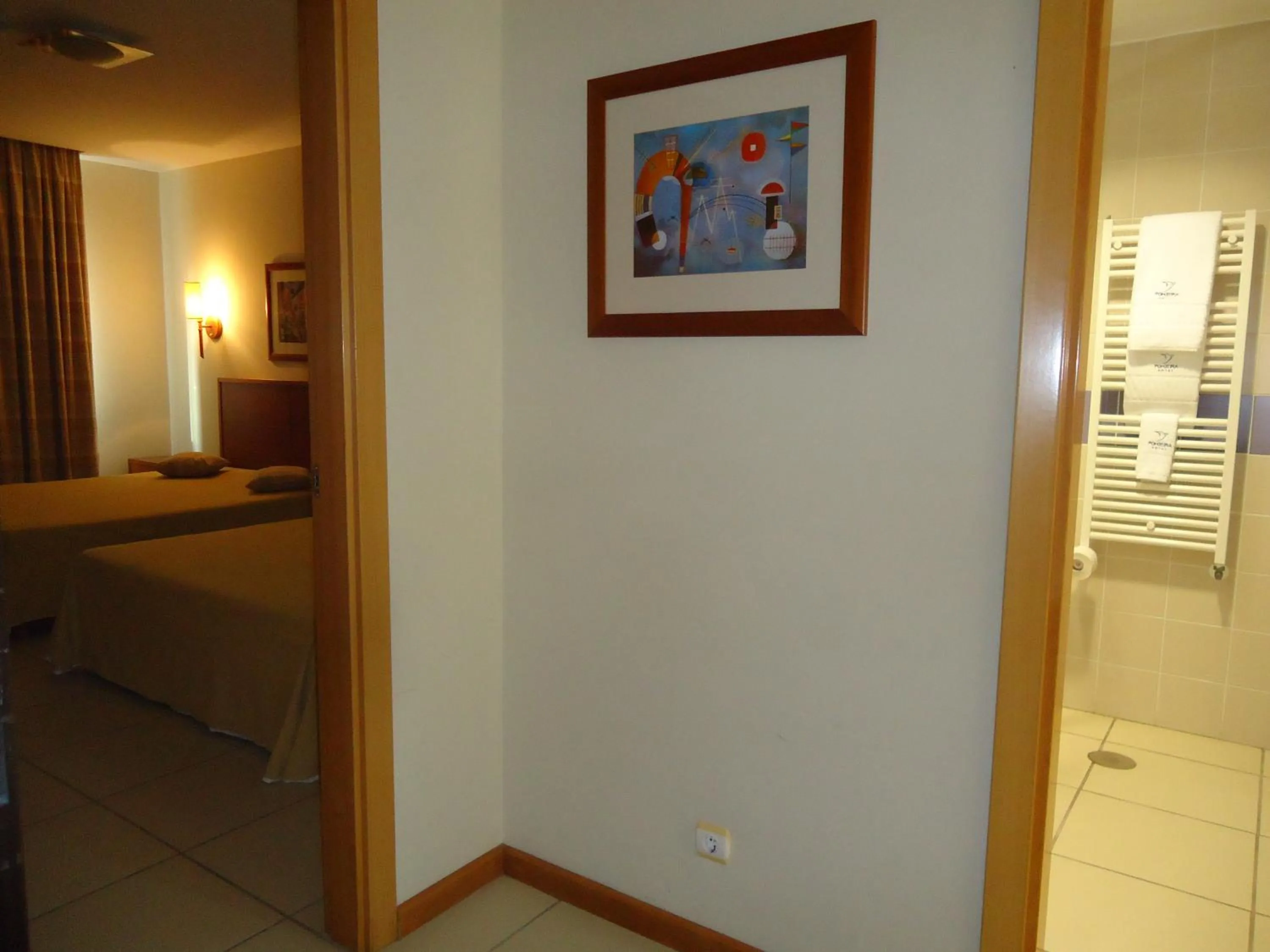 Photo of the whole room in Hotel Pombeira