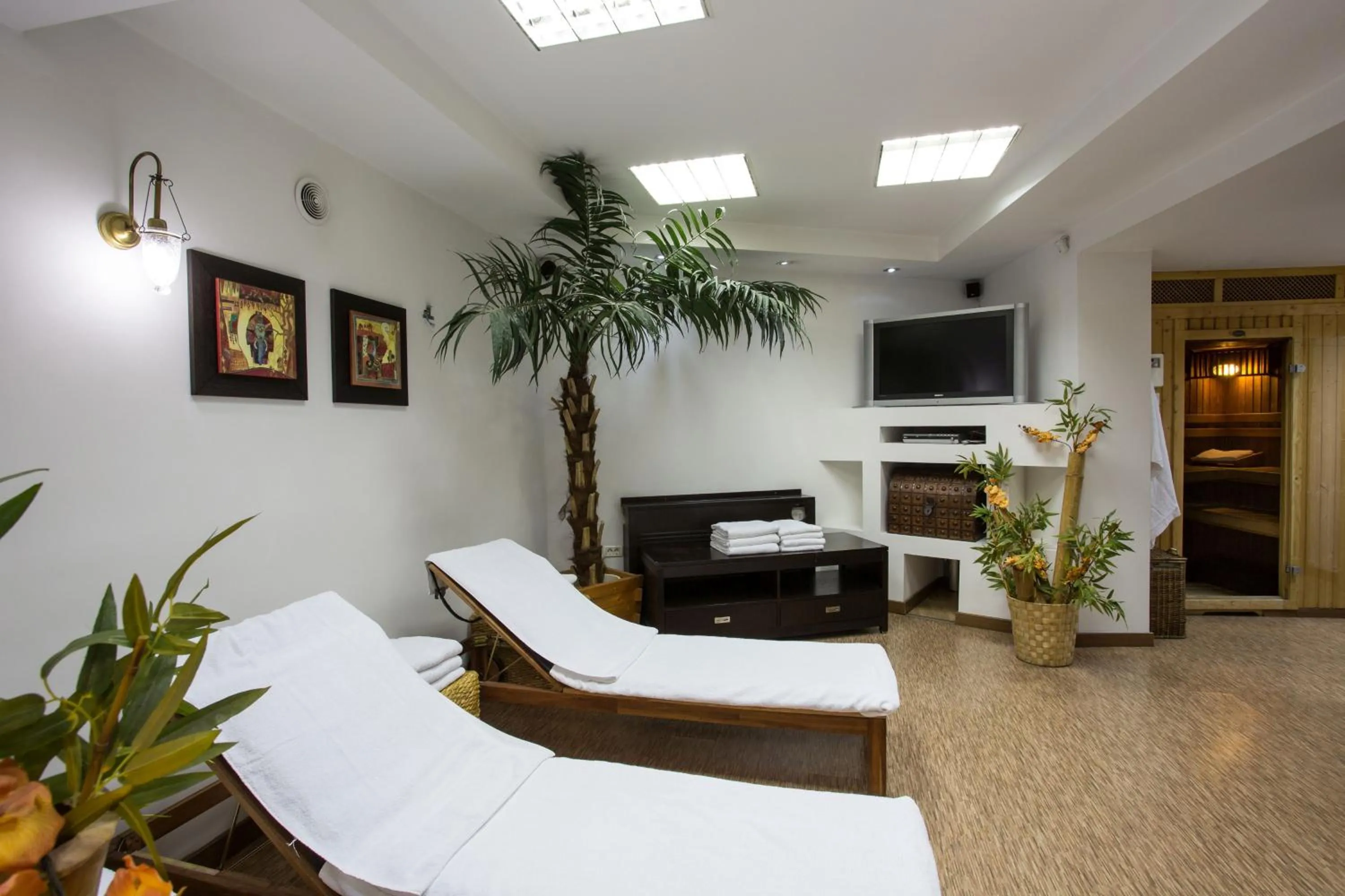 MOXA Bucharest Boutique Hotel