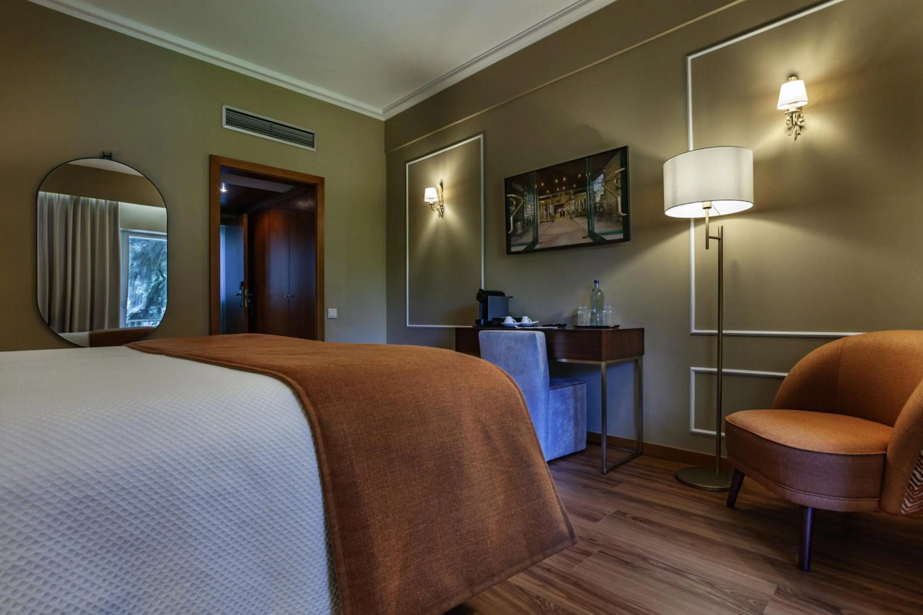 TV and multimedia, Bed in Grão Vasco - Historic Hotel and SPA
