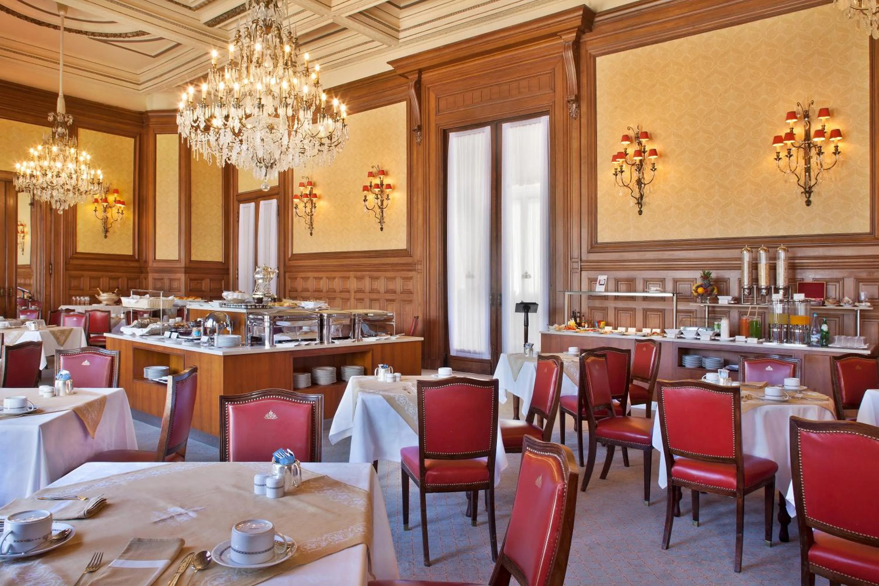 Breakfast in Hotel Avenida Palace