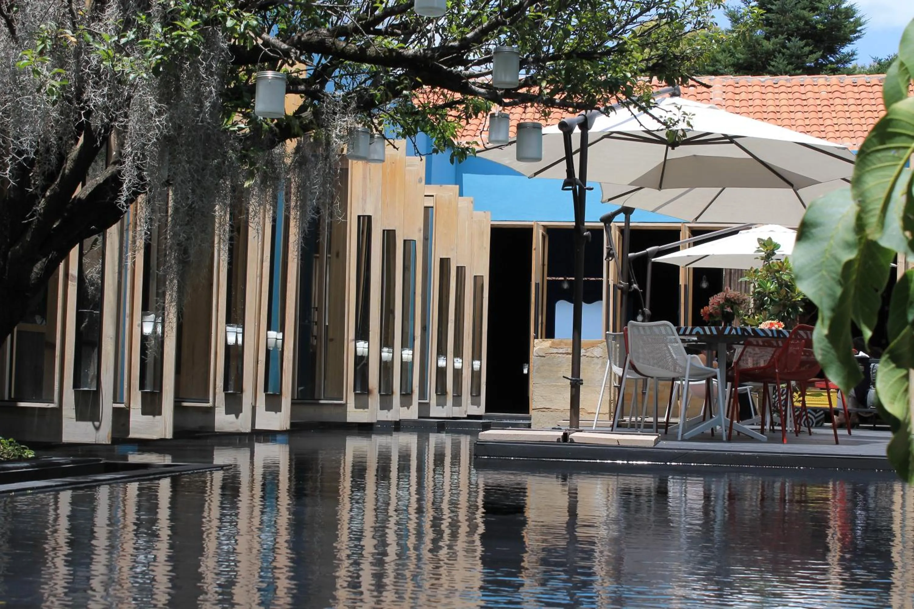 Restaurant/places to eat in Hotel Bo