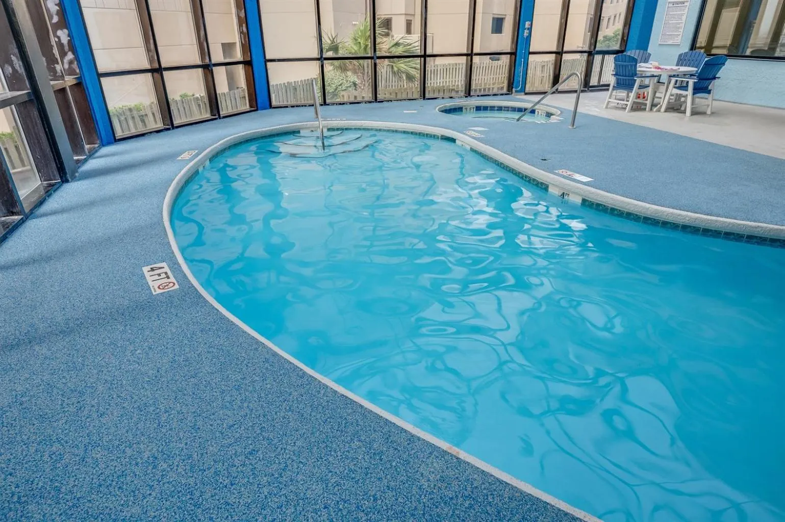 Oceanfront Views, Recently Renovated Kitchen,Pools