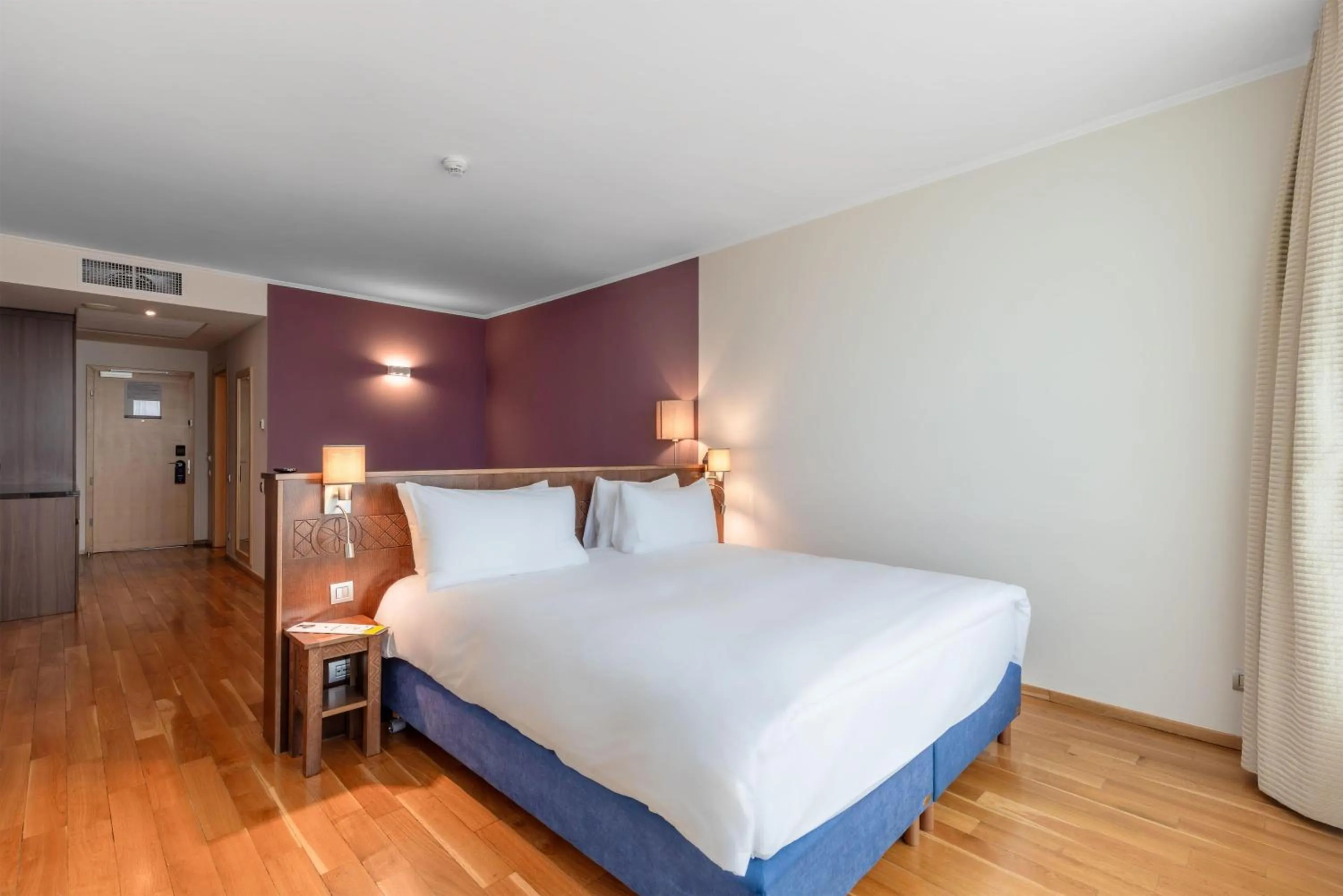 Bed in DoubleTree by Hilton Hotel Cluj - City Plaza