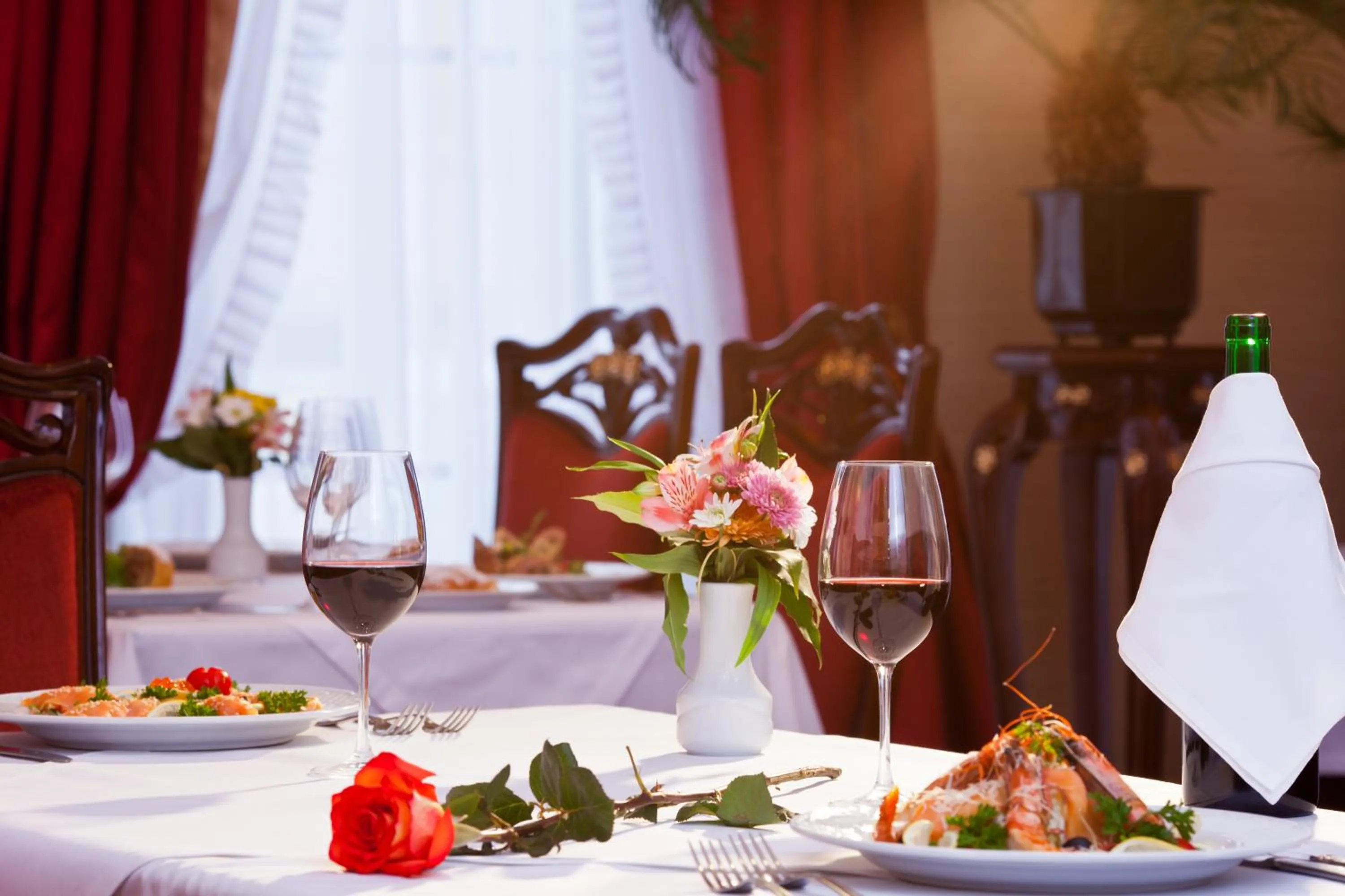 Restaurant/places to eat in Staro Hotel