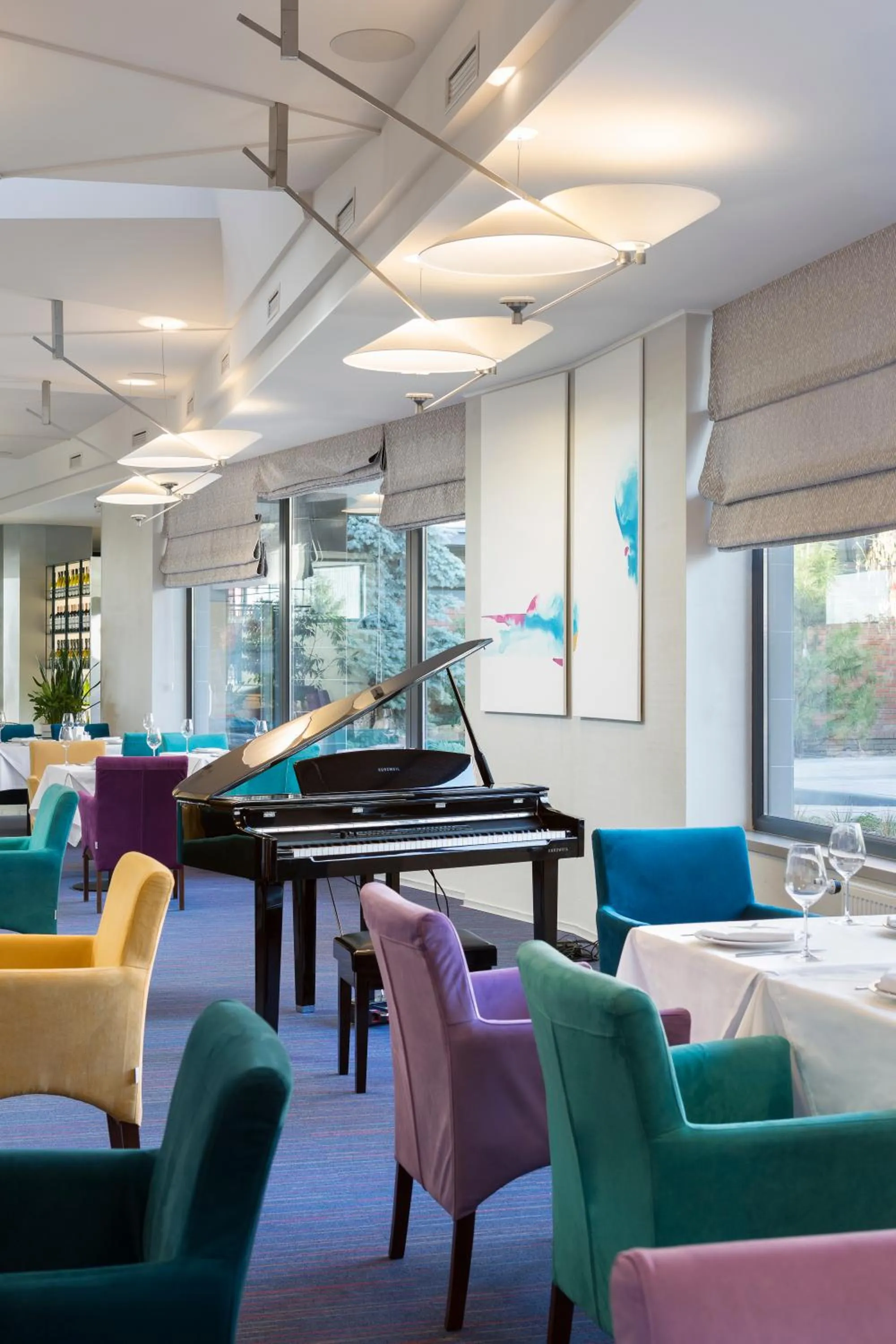 Restaurant/places to eat in Villa Four Rooms