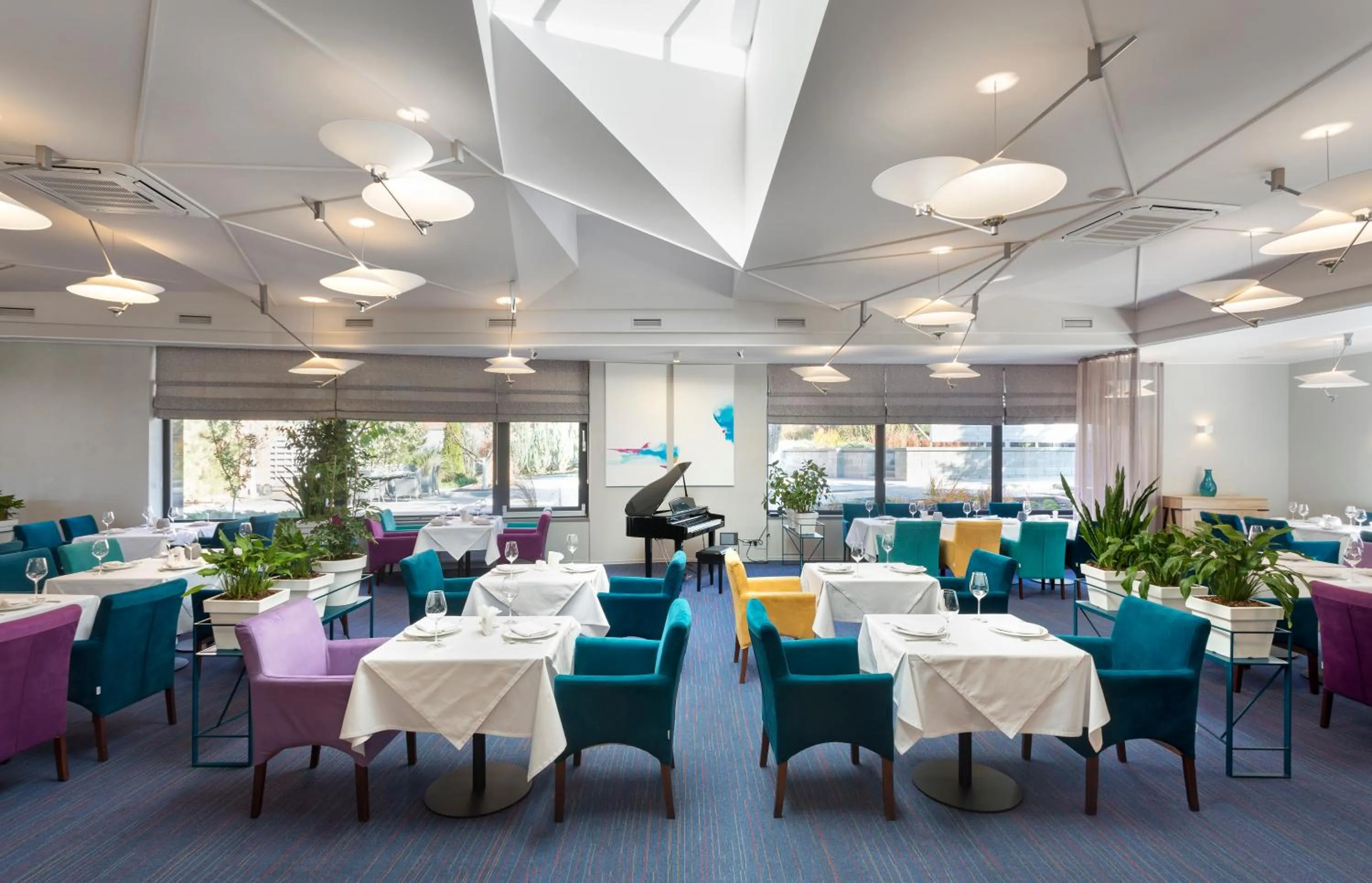 Restaurant/places to eat in Villa Four Rooms