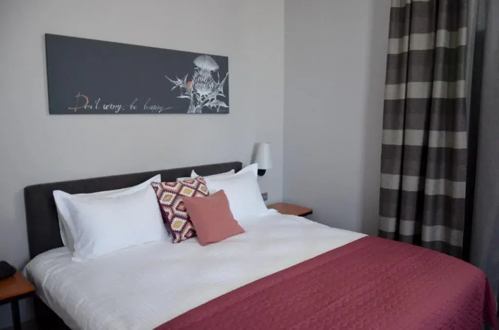 Deluxe Double Room with Shower in Villa Four Rooms Deluxe Double Room with Shower in Villa Four Rooms