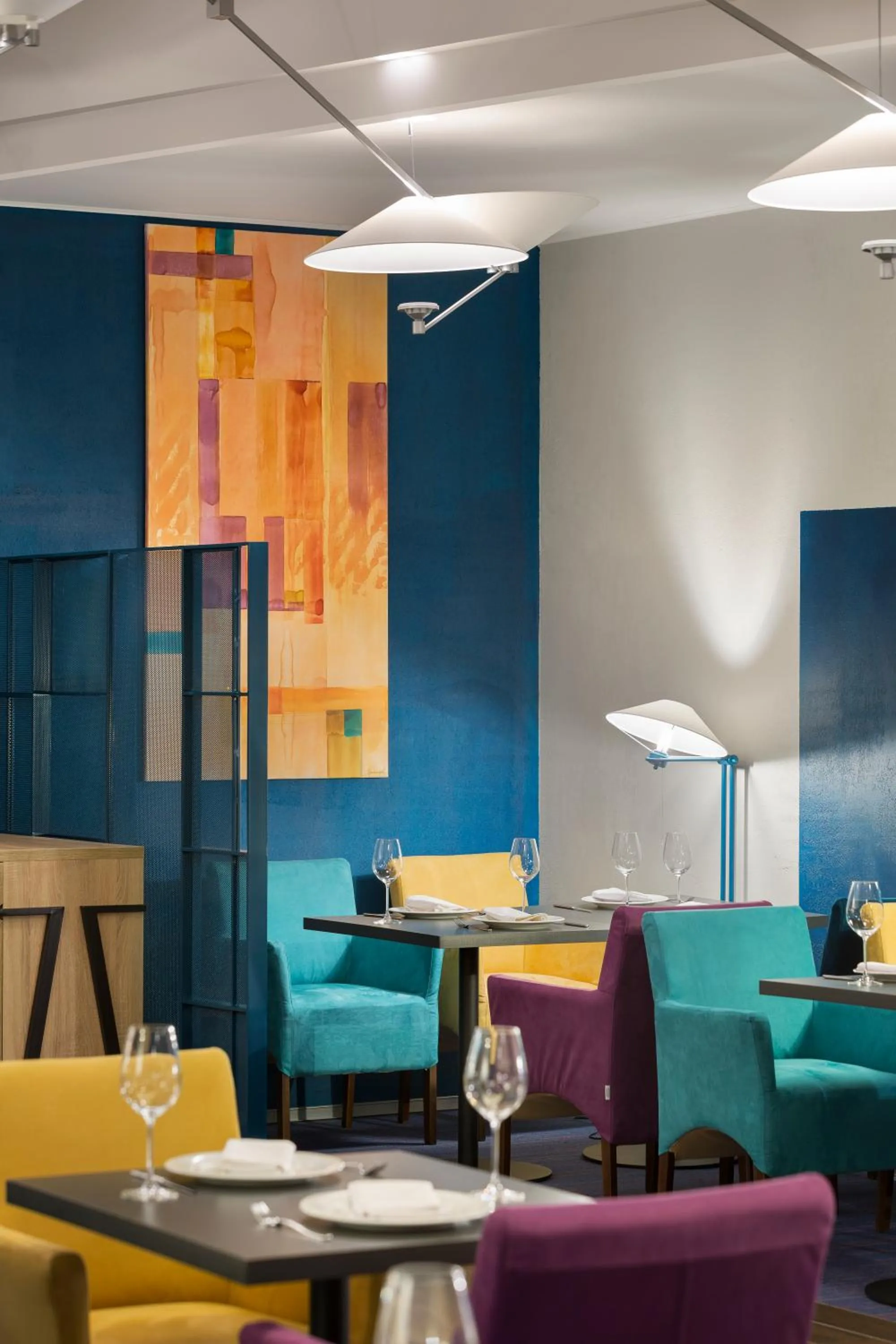 Restaurant/places to eat in Villa Four Rooms