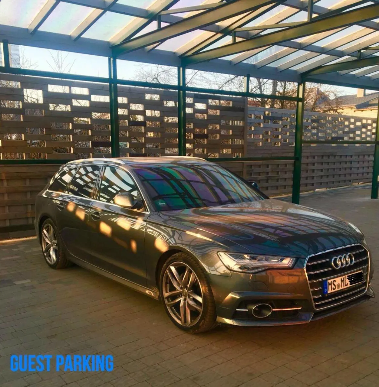 Parking in Villa Four Rooms