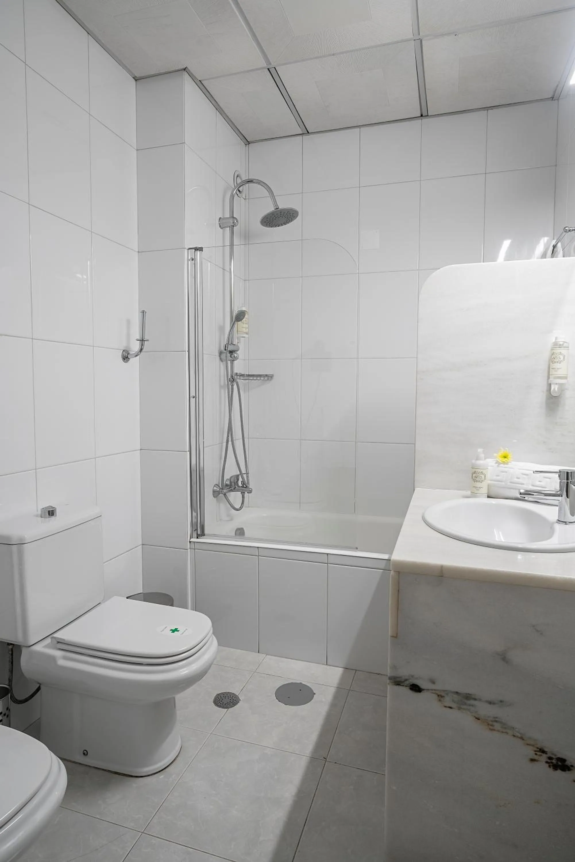 Shower in Hotel Estacão - Braga