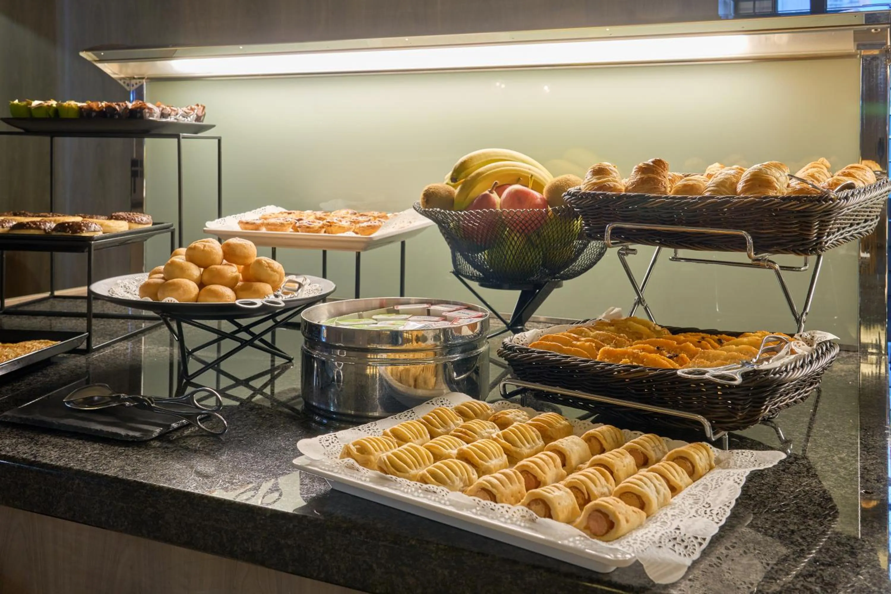 Breakfast in Portus Cale Hotel