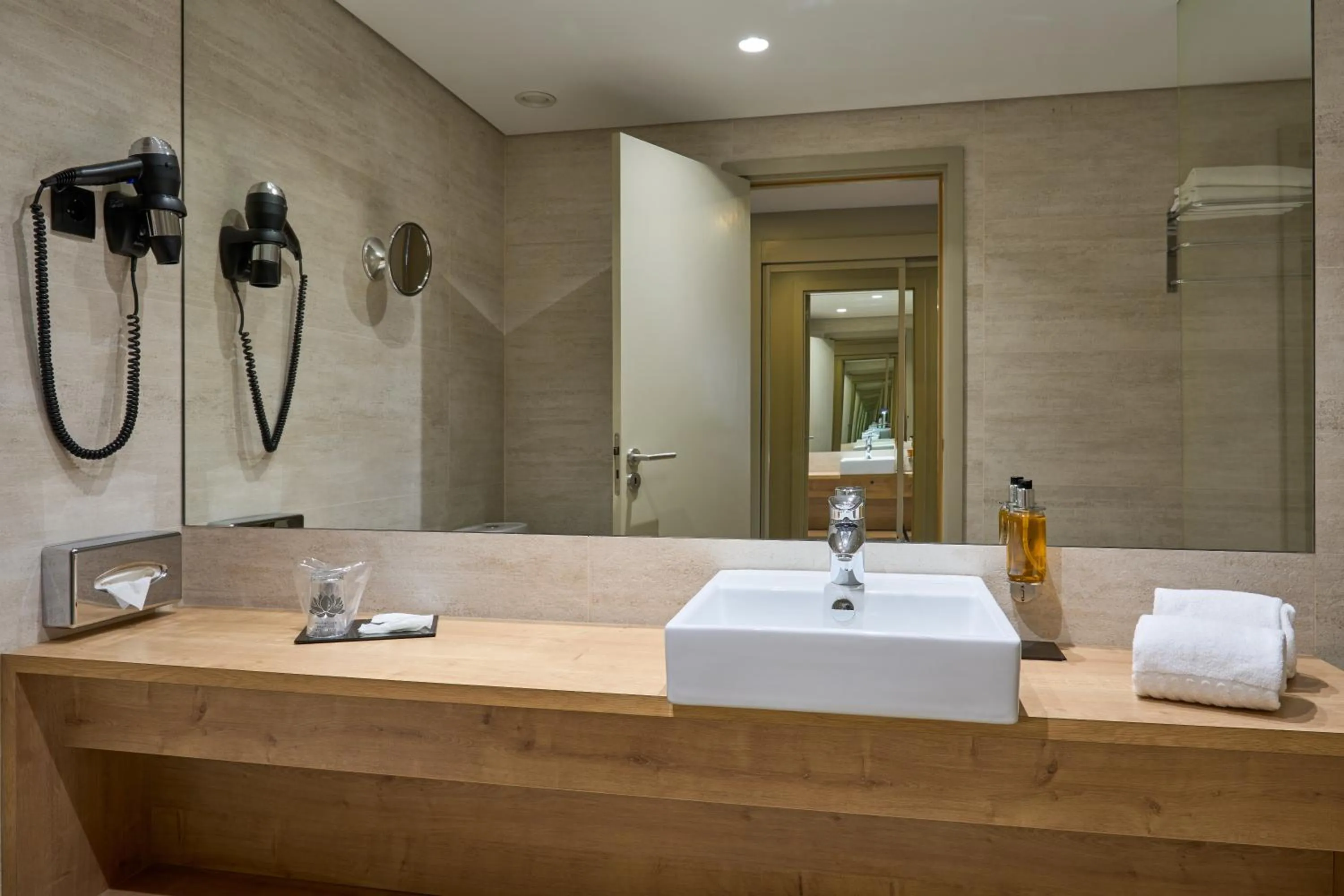 Bathroom in Portus Cale Hotel