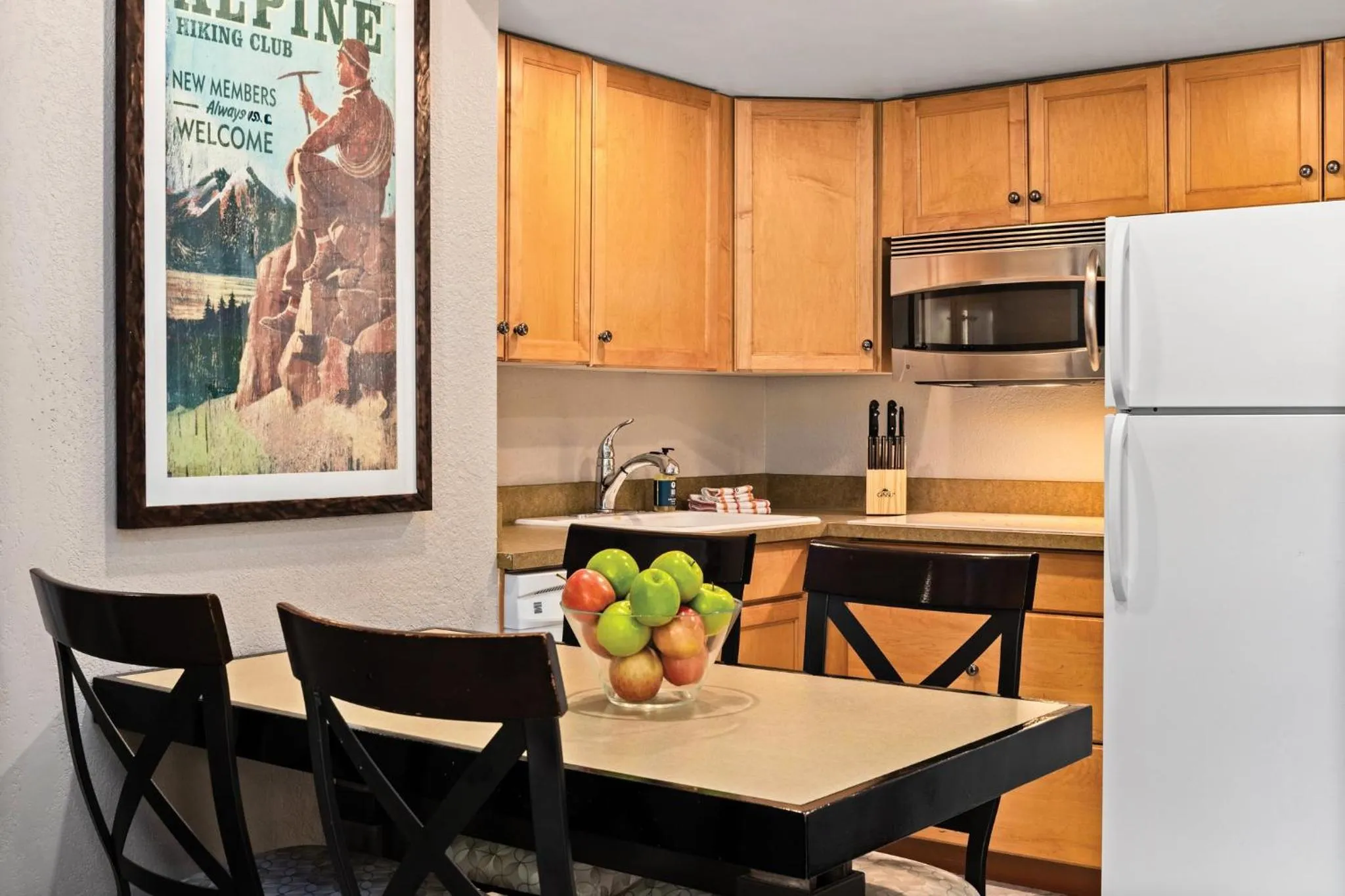 Communal kitchen in WorldMark Canmore-Banff